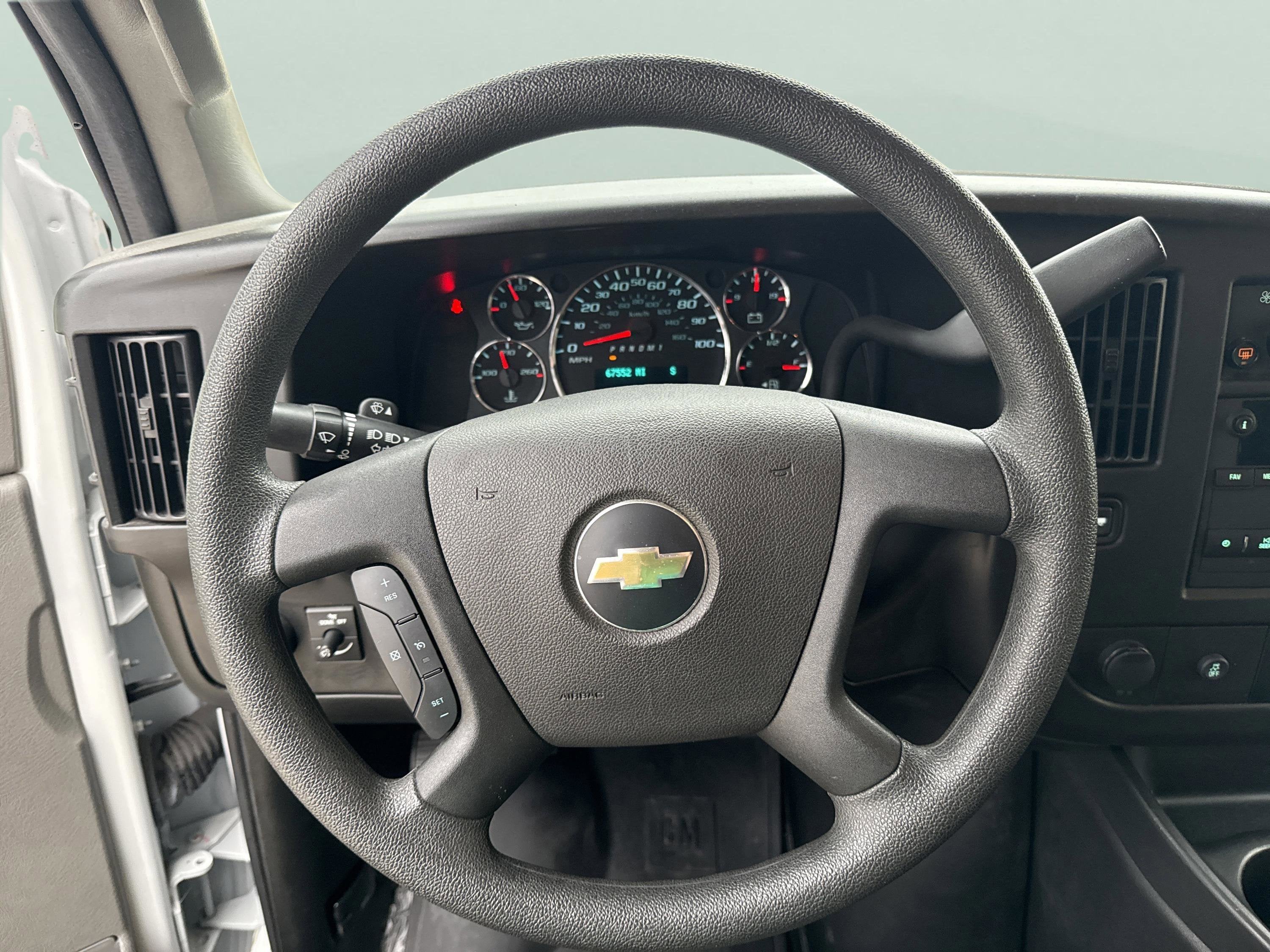 2023 Chevrolet Express Passenger LT