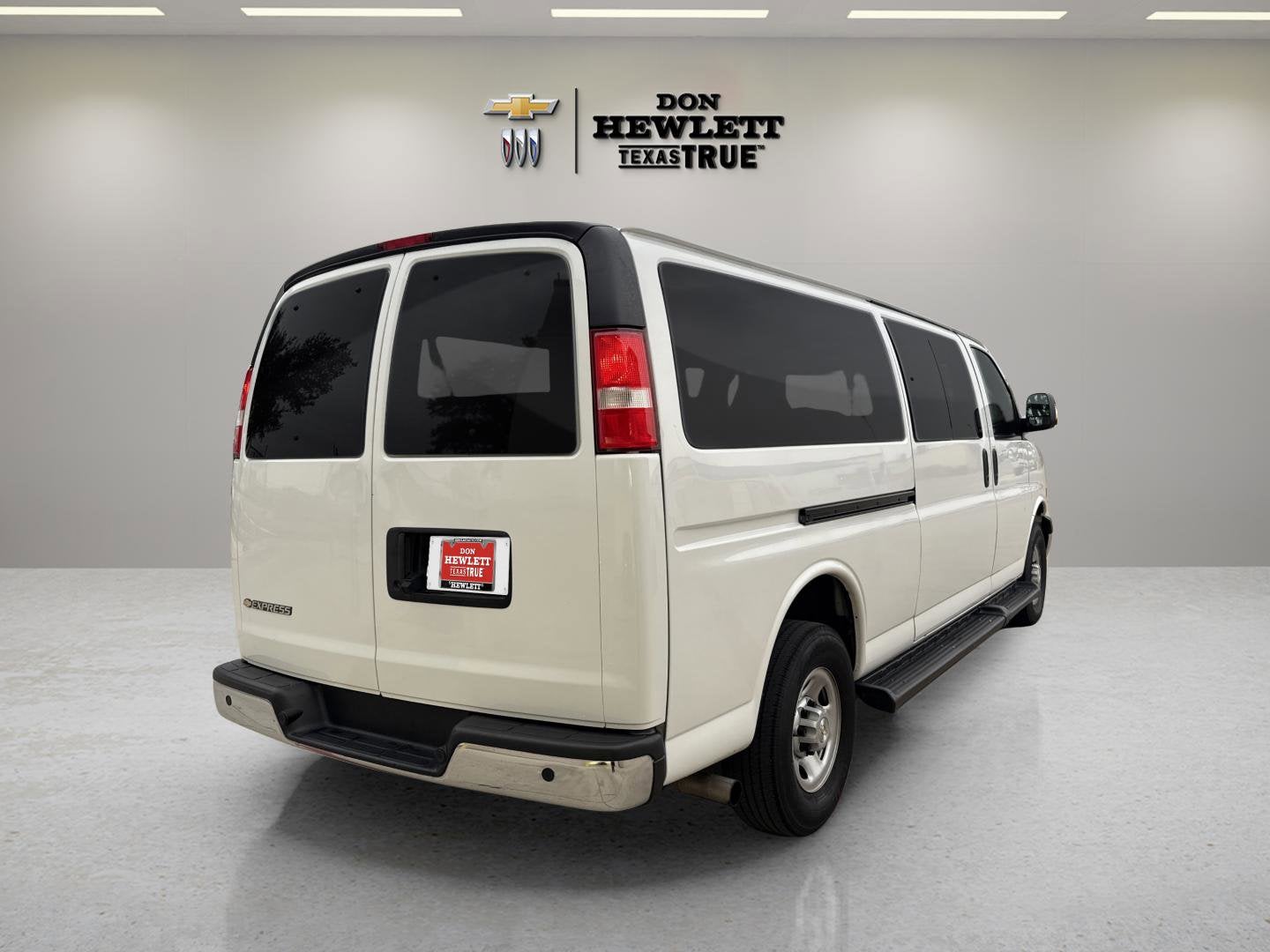 2023 Chevrolet Express Passenger LT