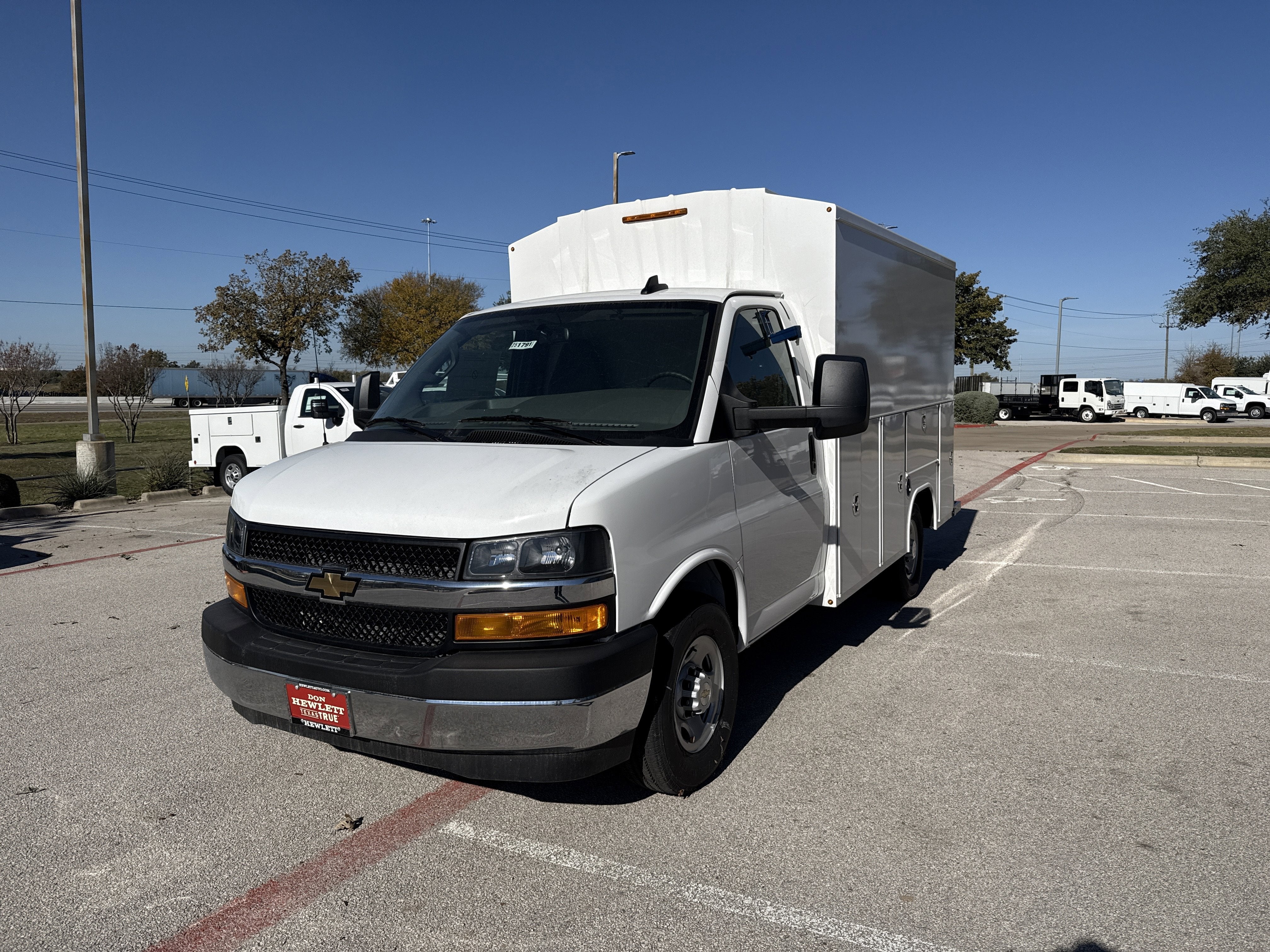 2025 Chevrolet Express Commercial Cutaway Base