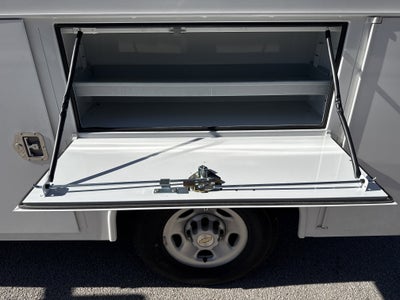 2025 Chevrolet Express Commercial Cutaway Base