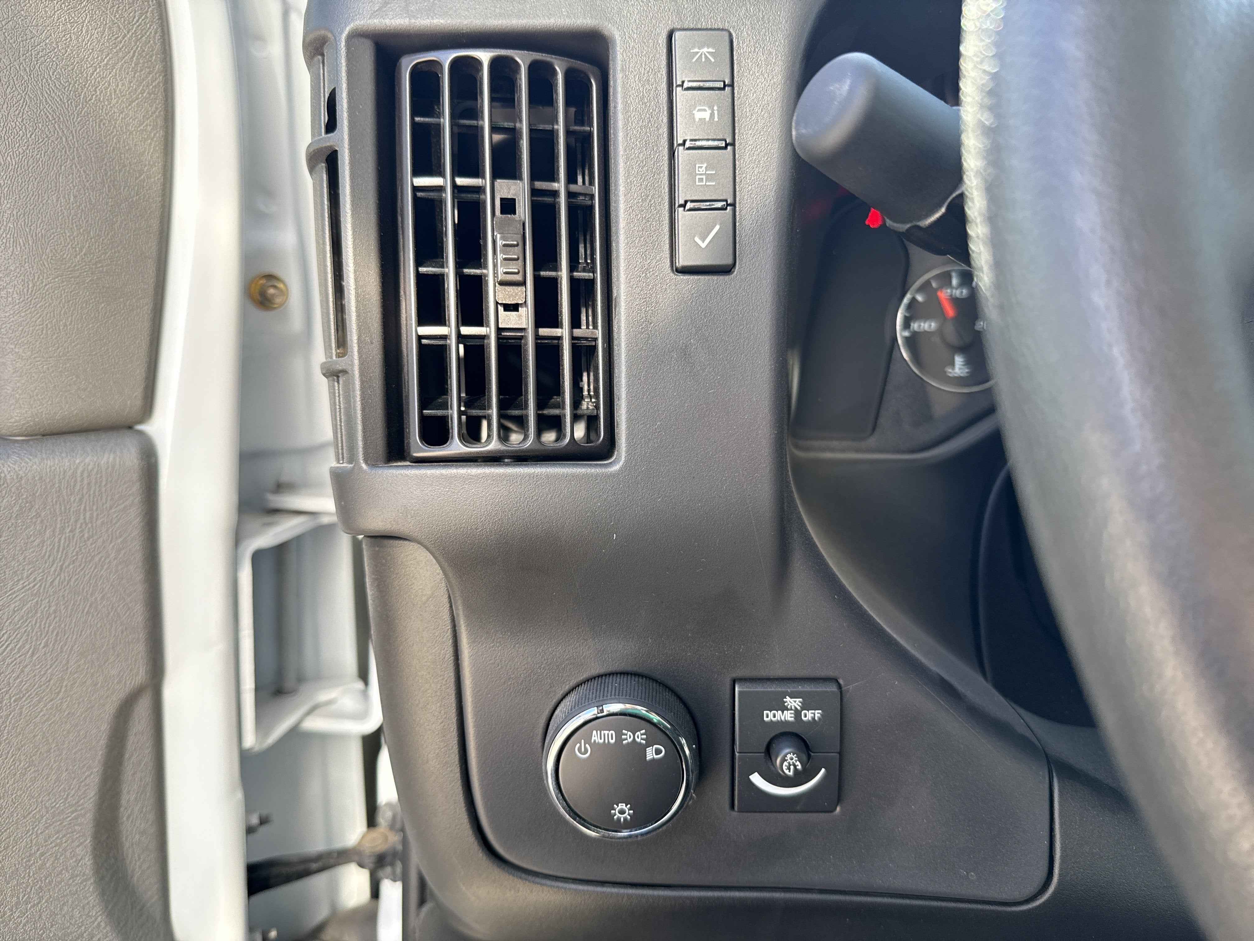 2025 Chevrolet Express Commercial Cutaway Base