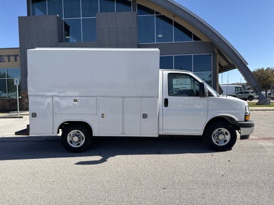 2025 Chevrolet Express Commercial Cutaway Base