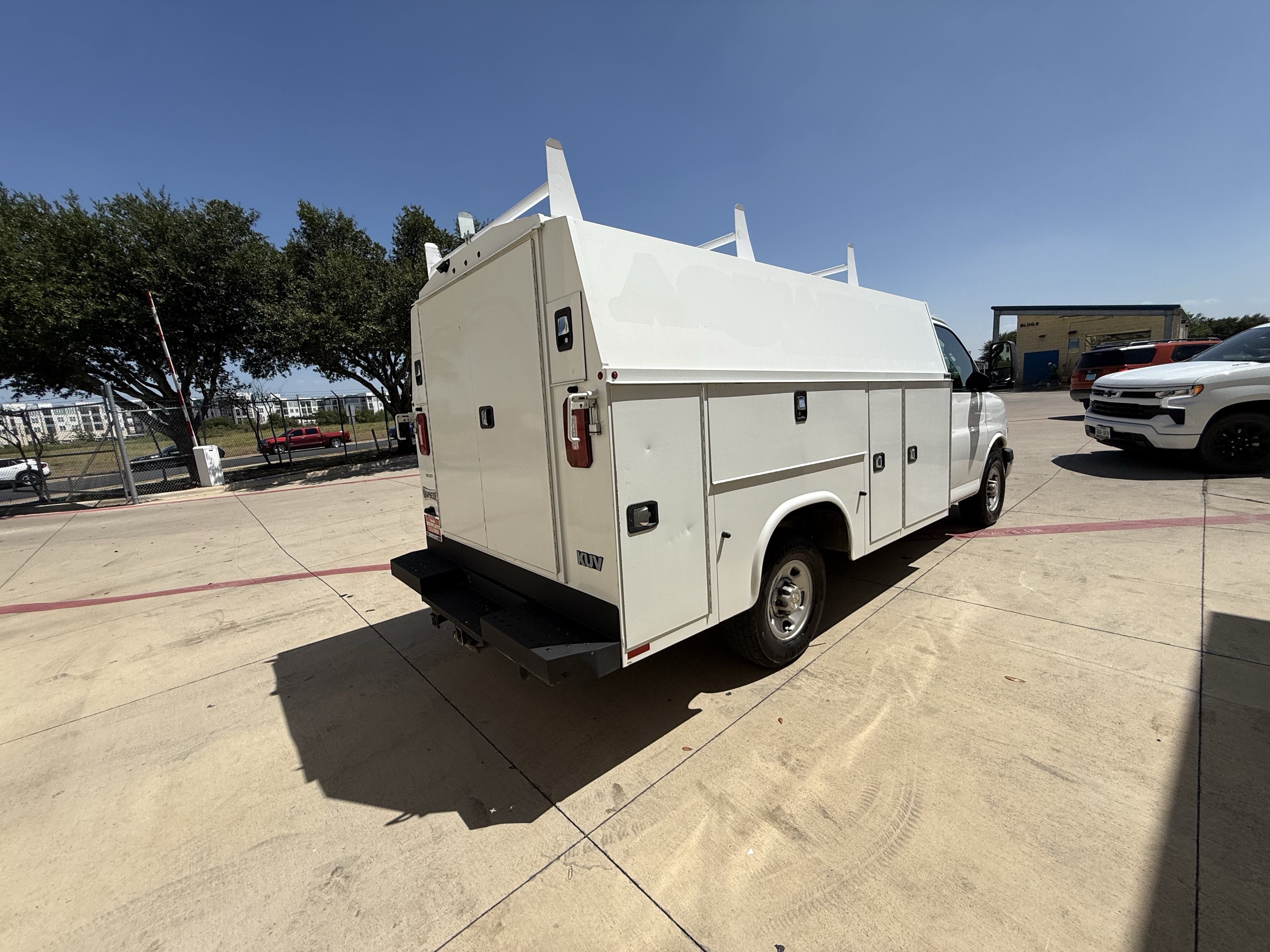 2021 Chevrolet Express Commercial Cutaway CUTWAY