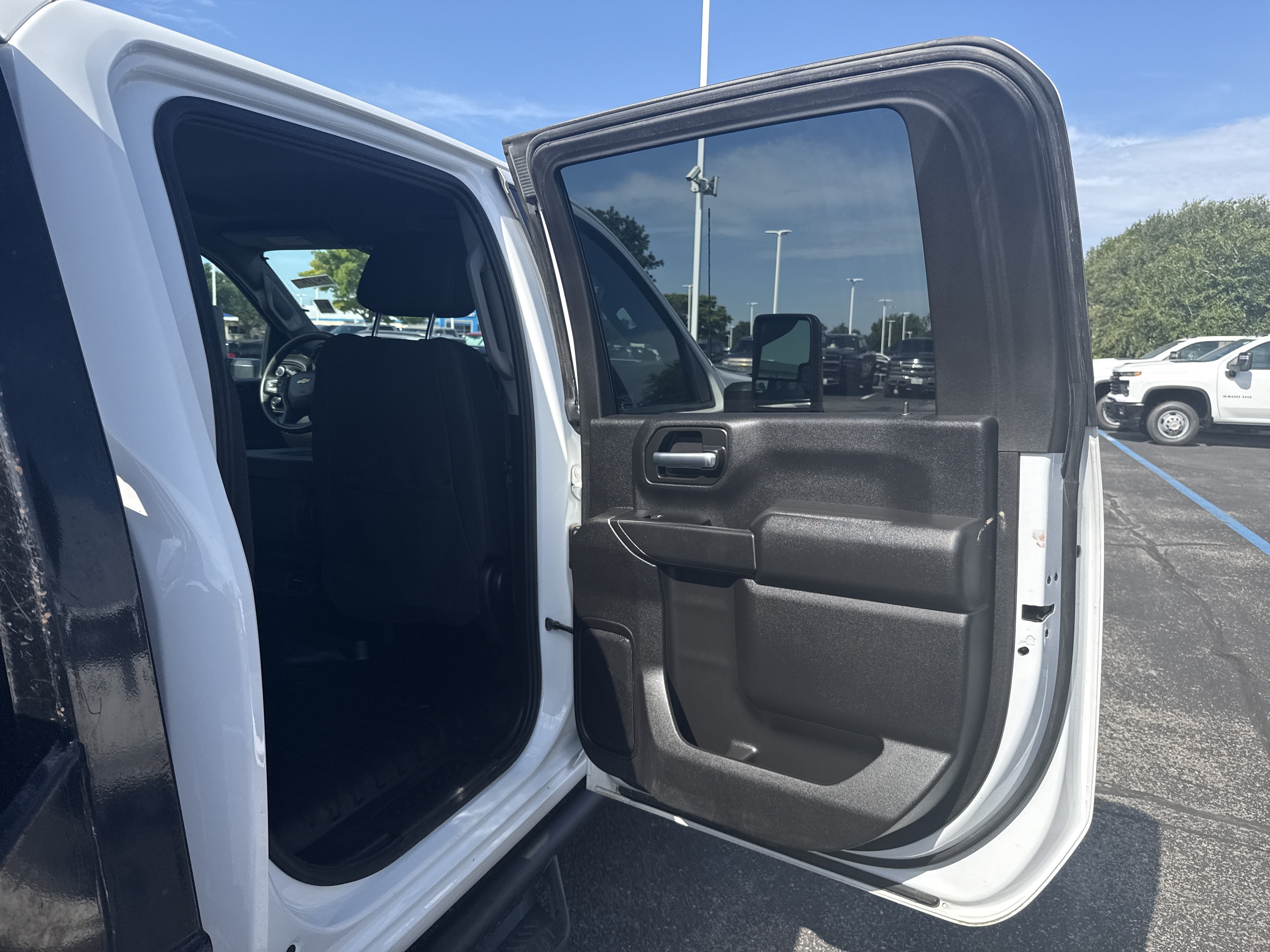 2025 Chevrolet Silverado 3500HD CC Work Truck