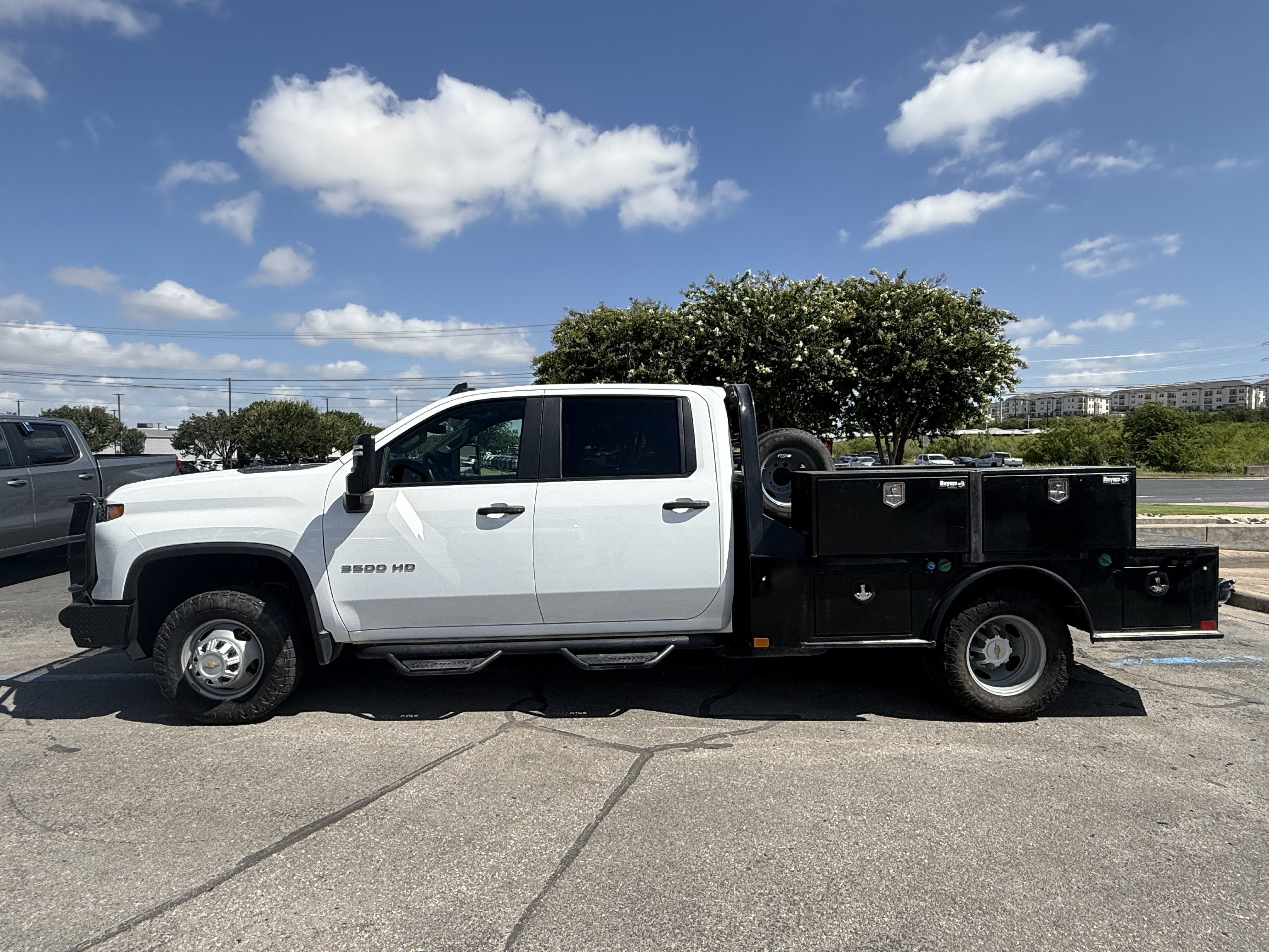 2025 Chevrolet Silverado 3500HD CC Work Truck