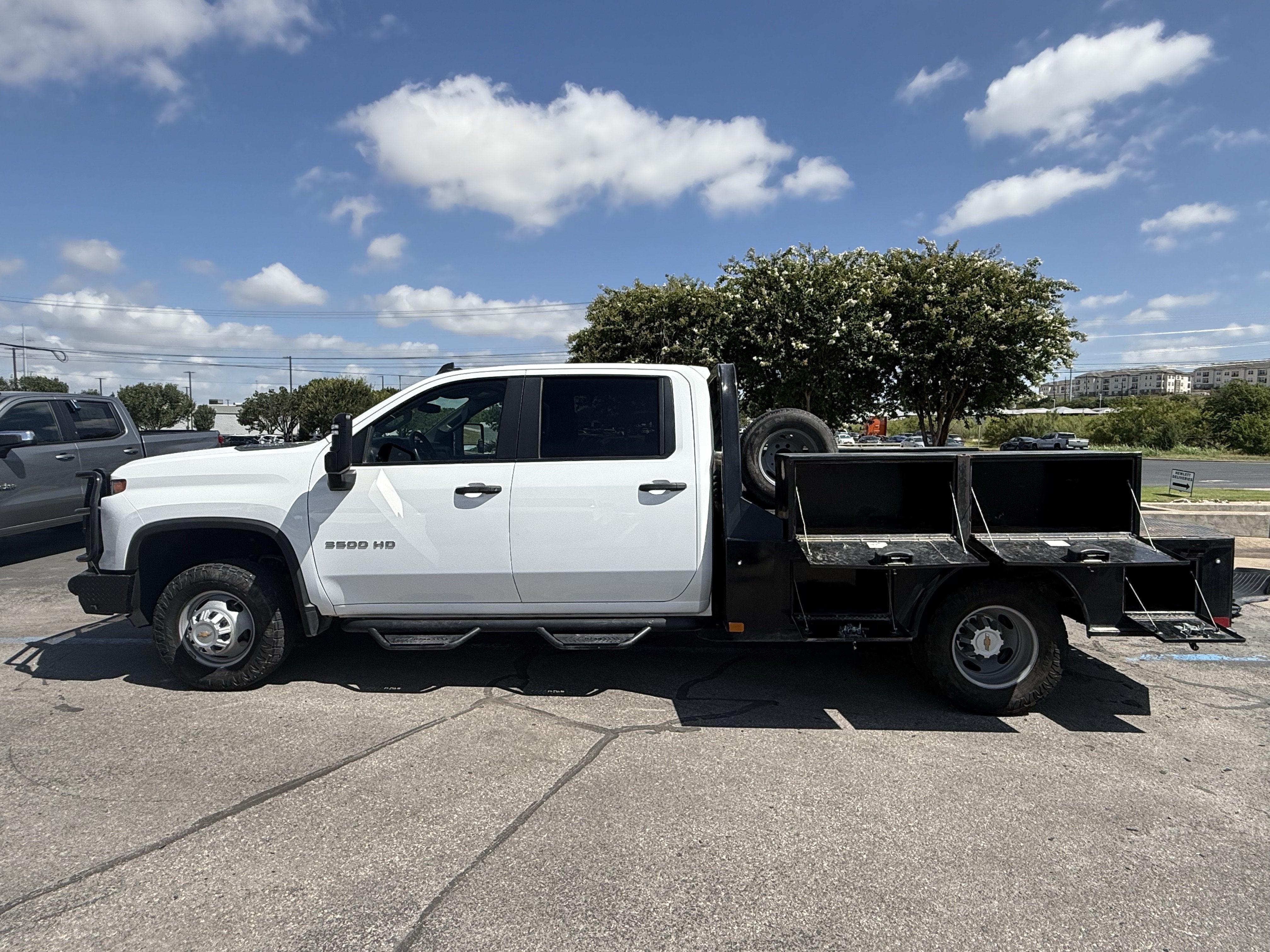 2025 Chevrolet Silverado 3500HD CC Work Truck