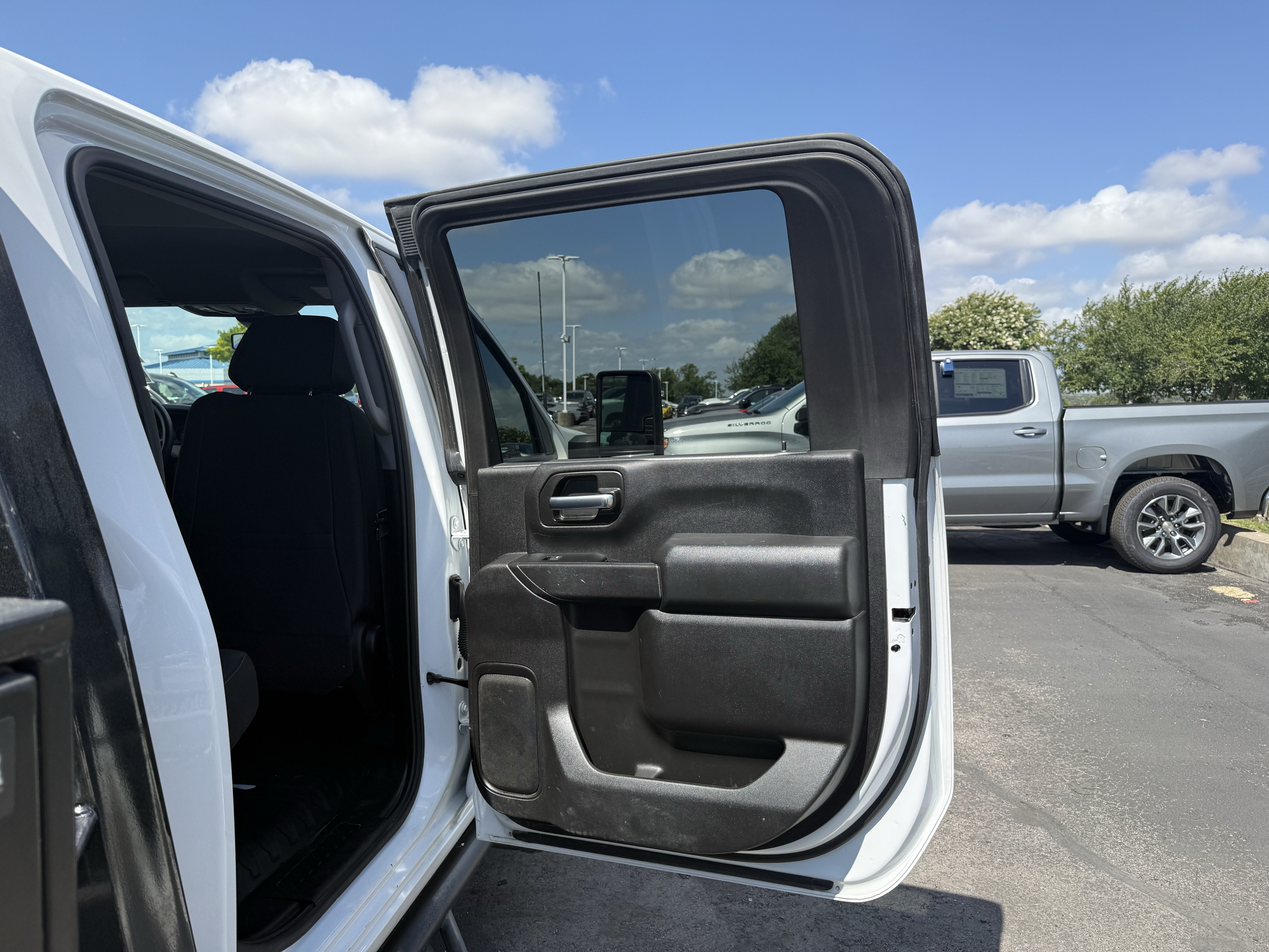 2025 Chevrolet Silverado 3500HD CC Work Truck