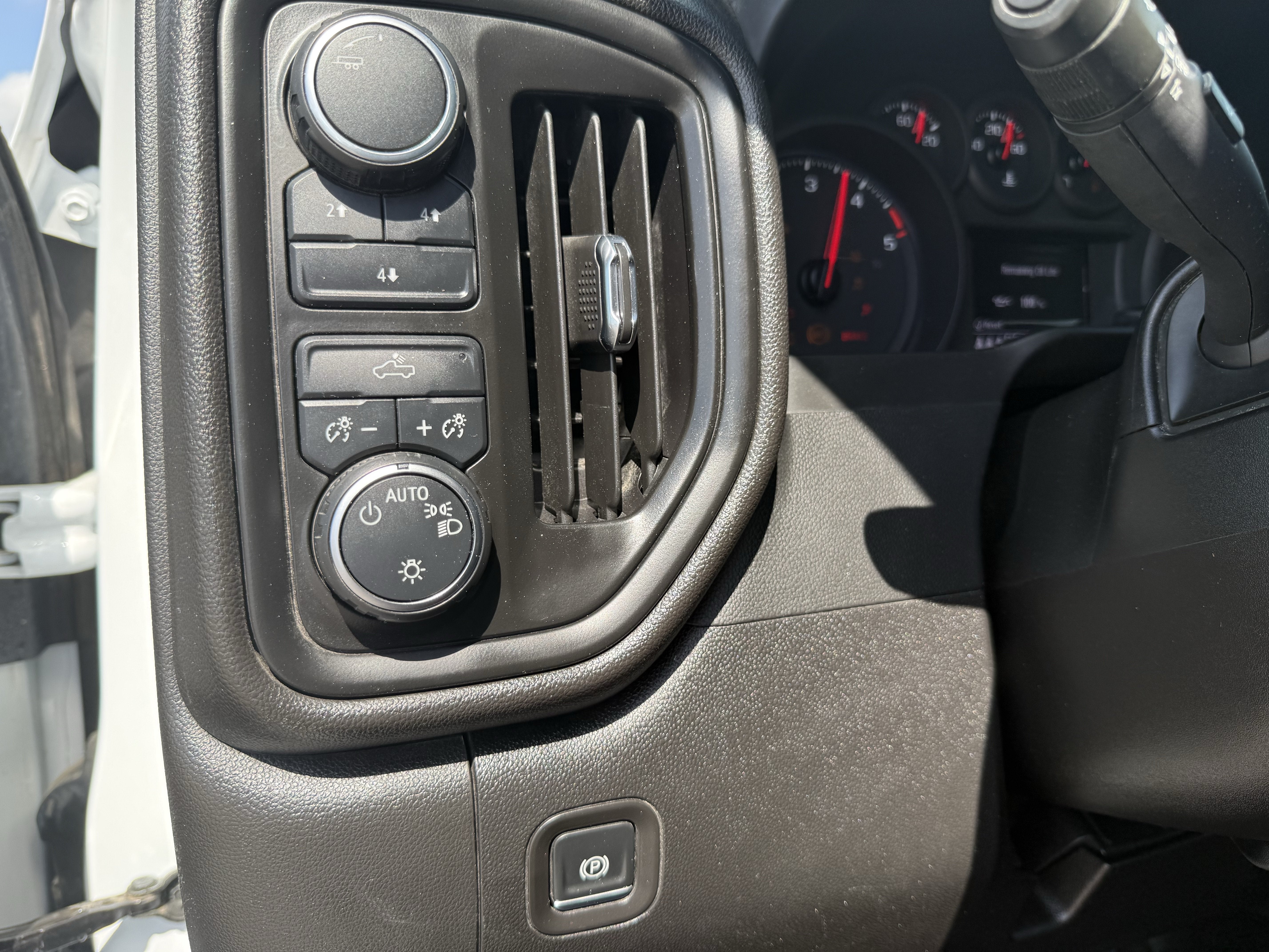 2025 Chevrolet Silverado 3500HD CC Work Truck
