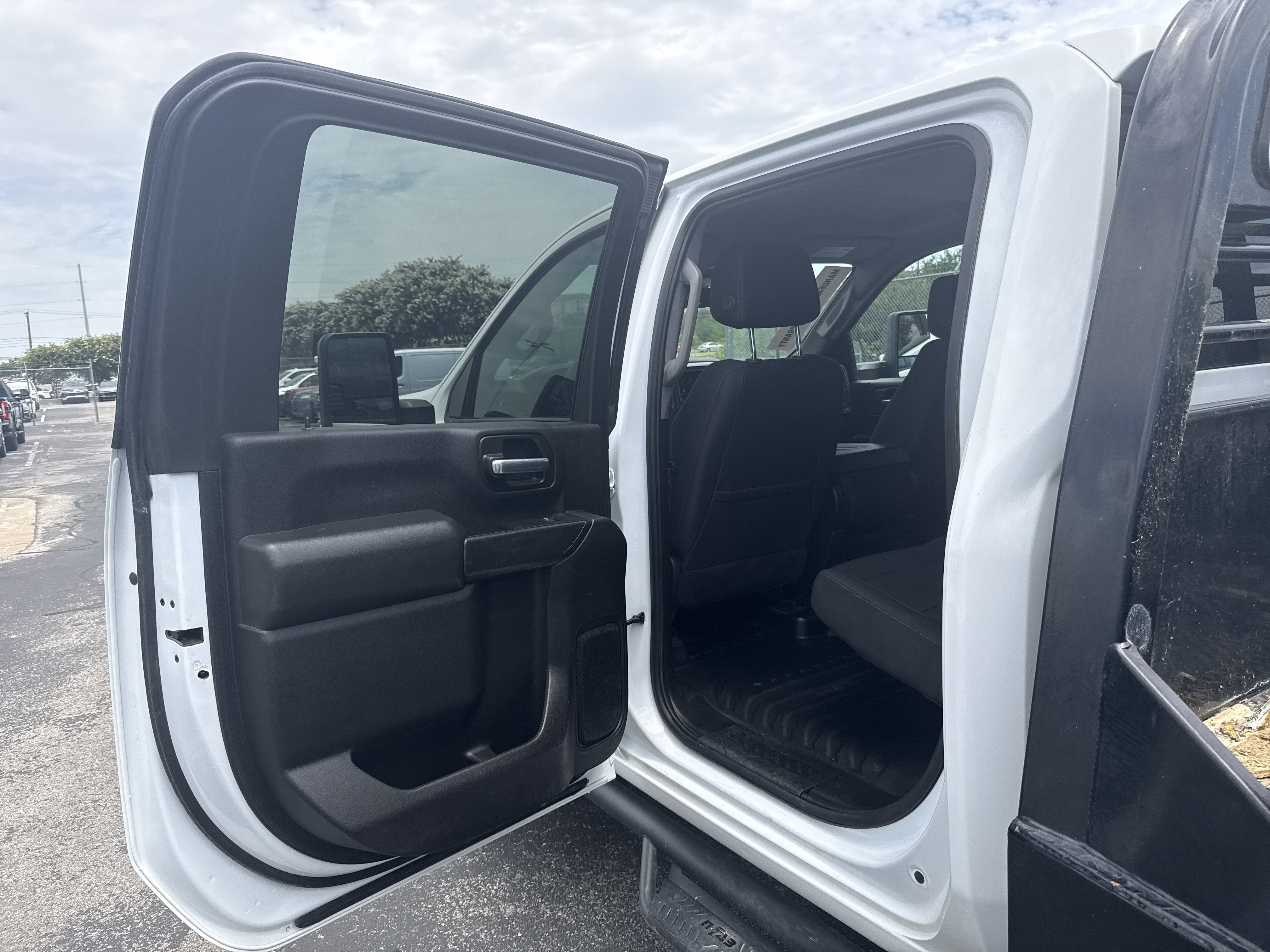 2025 Chevrolet Silverado 3500HD CC Work Truck