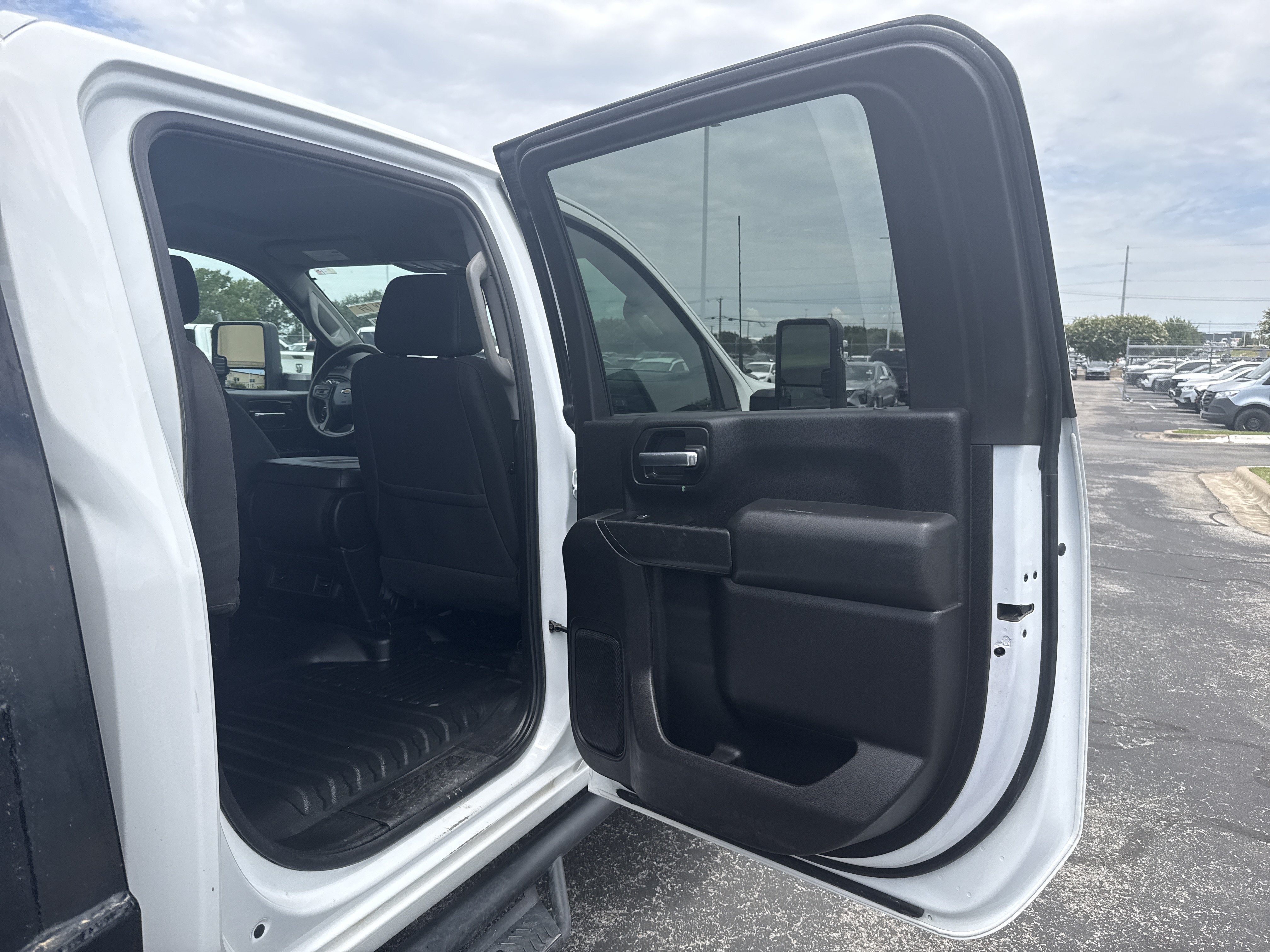 2025 Chevrolet Silverado 3500HD CC Work Truck