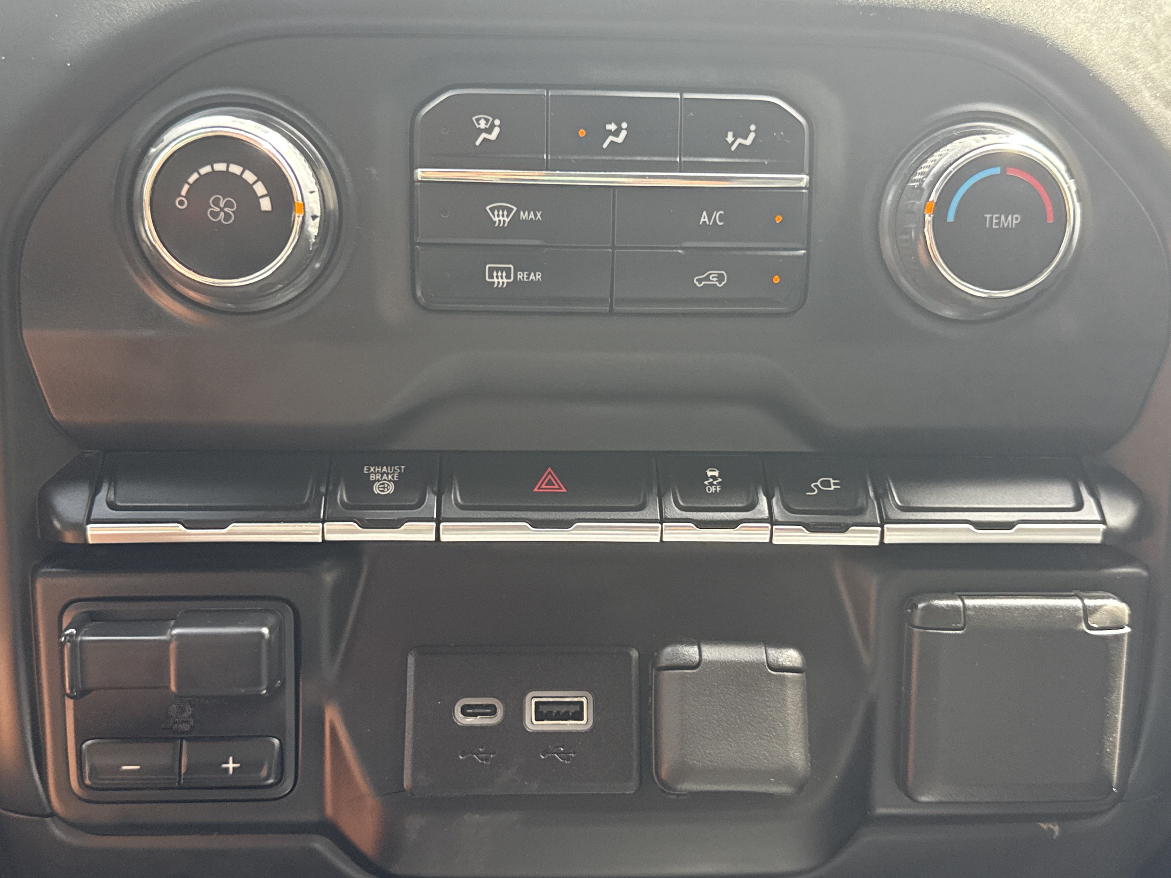 2023 Chevrolet Silverado 3500HD CC Work Truck