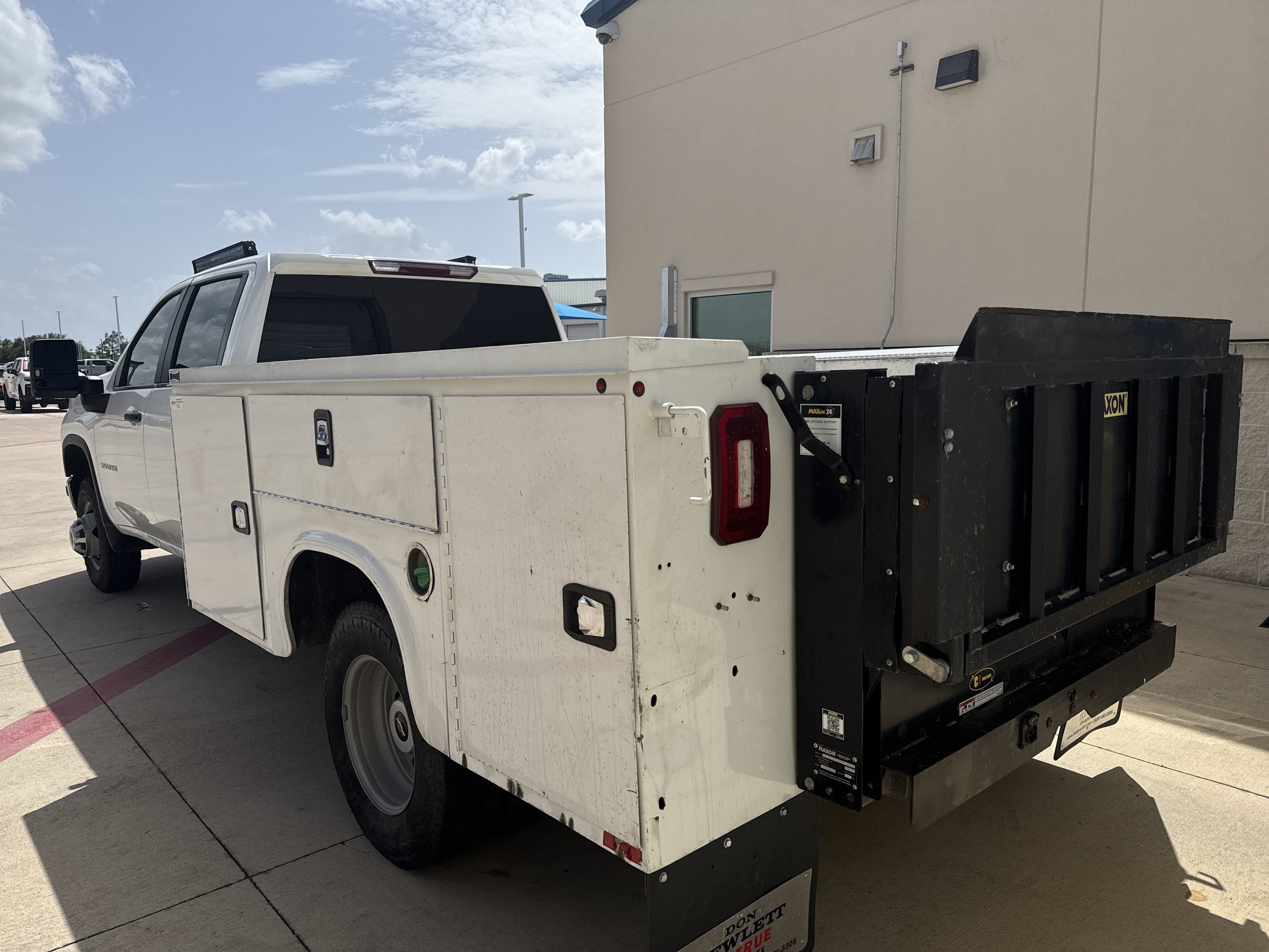 2023 Chevrolet Silverado 3500HD CC Work Truck