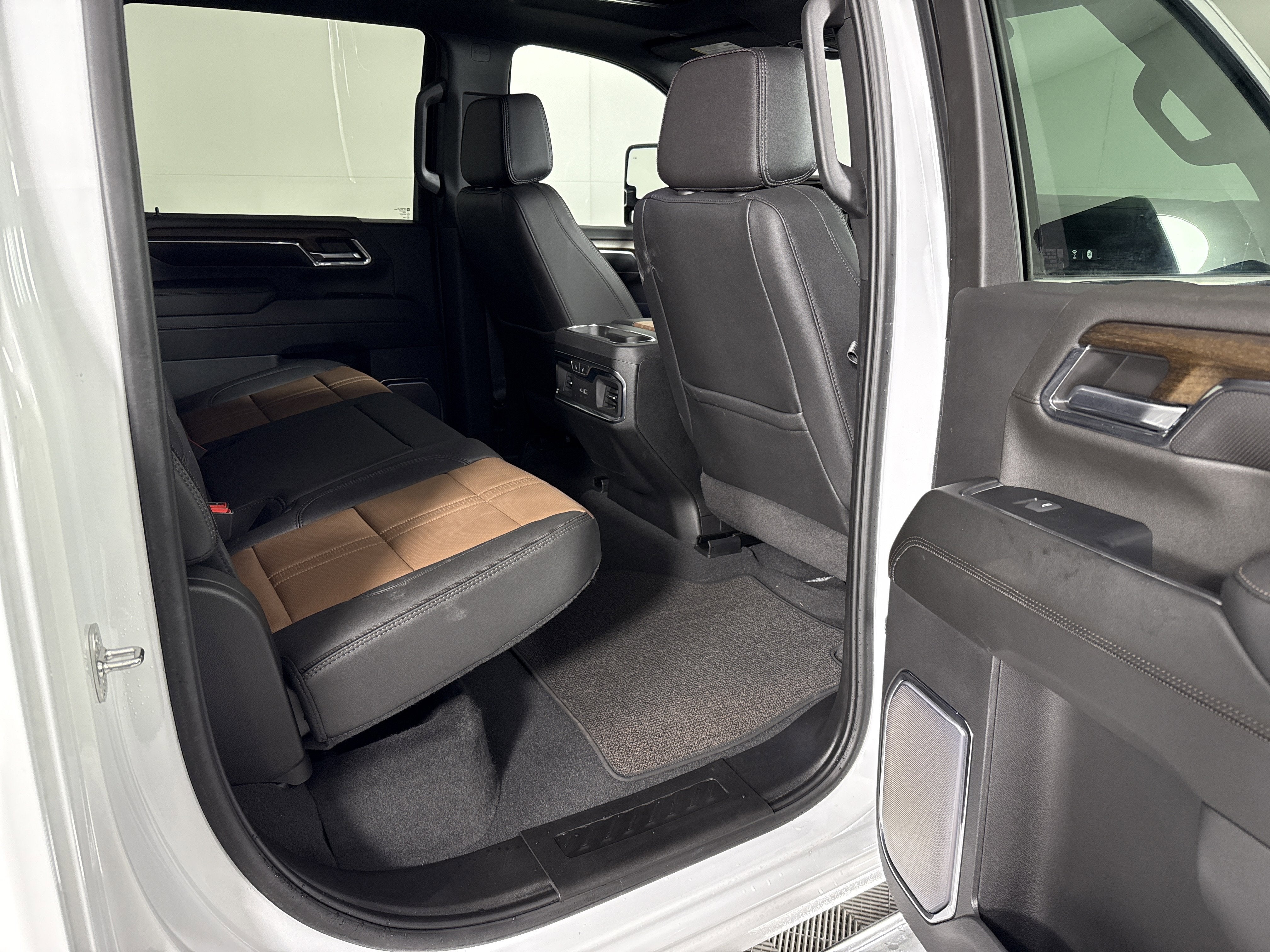 2024 Chevrolet Silverado 3500HD High Country