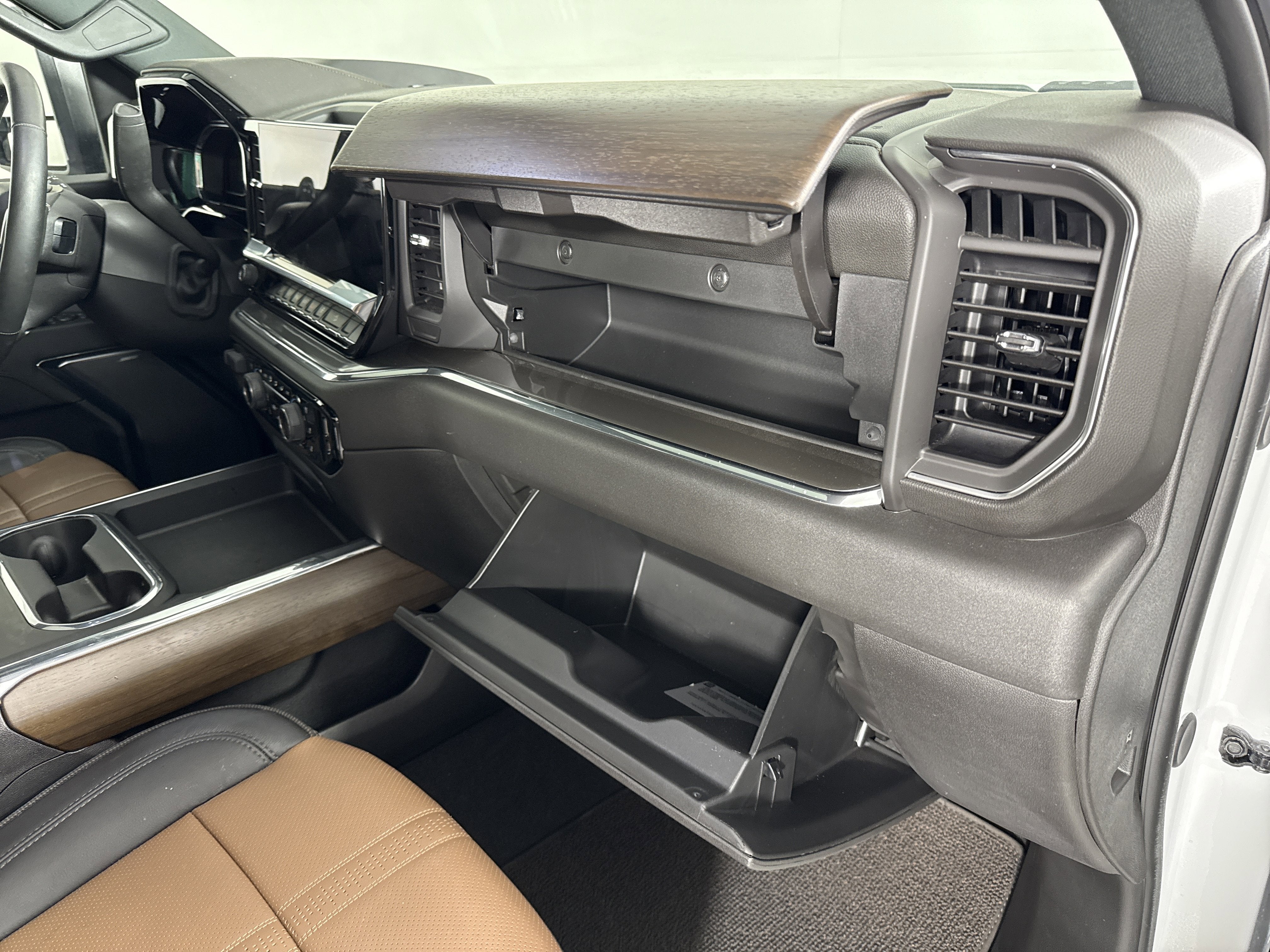 2024 Chevrolet Silverado 3500HD High Country