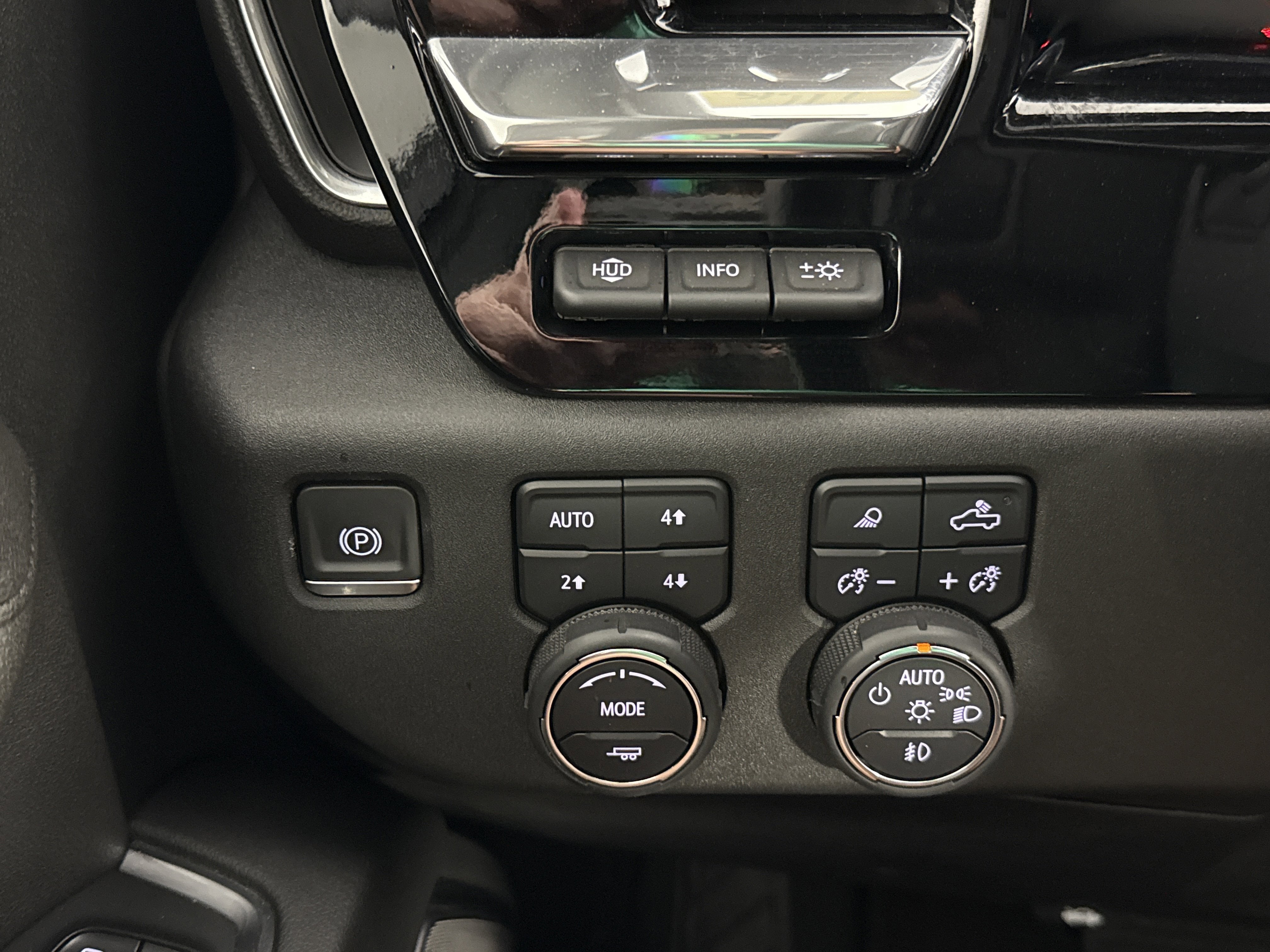 2024 Chevrolet Silverado 3500HD High Country