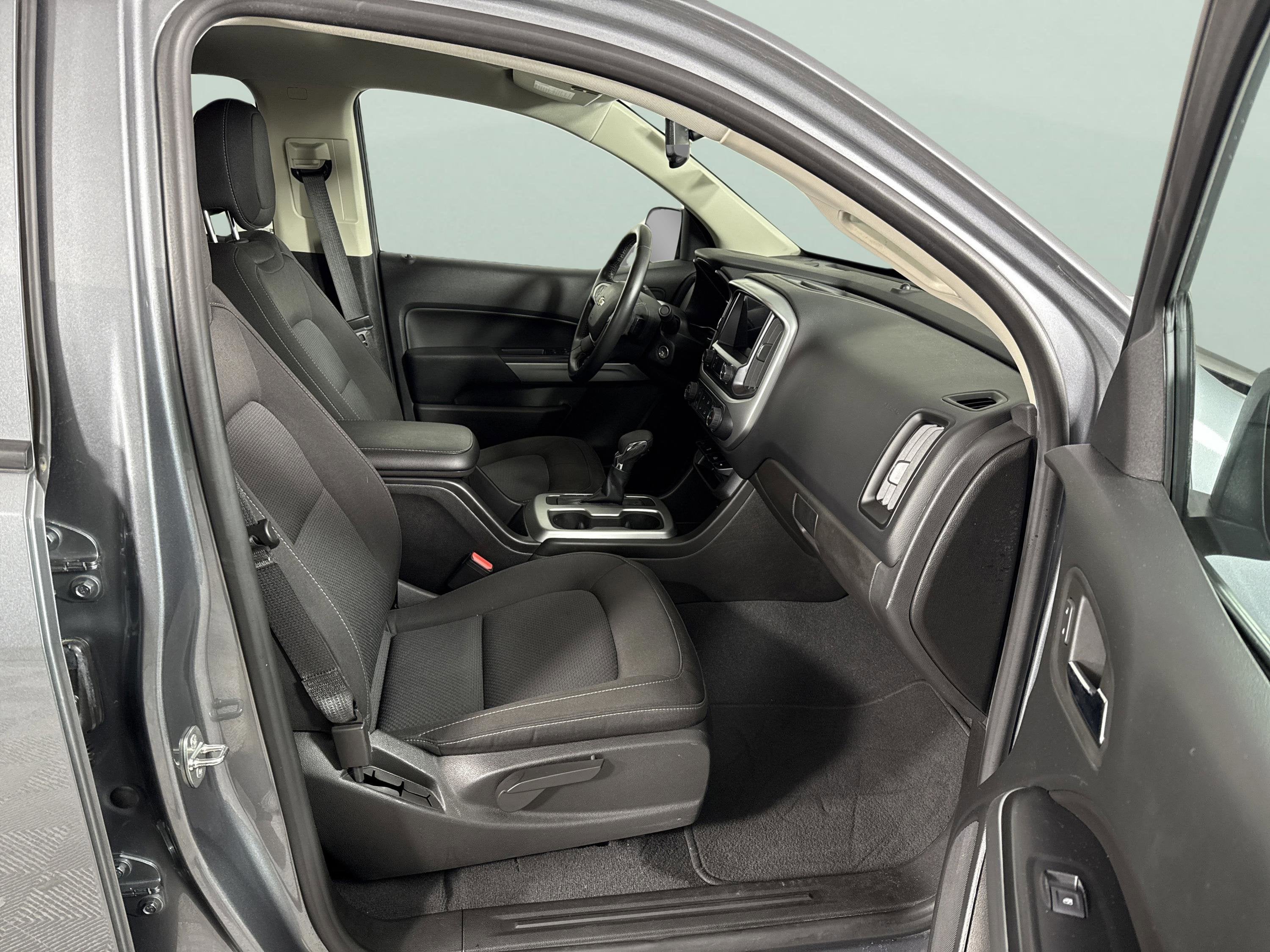 2022 Chevrolet Colorado 2WD LT