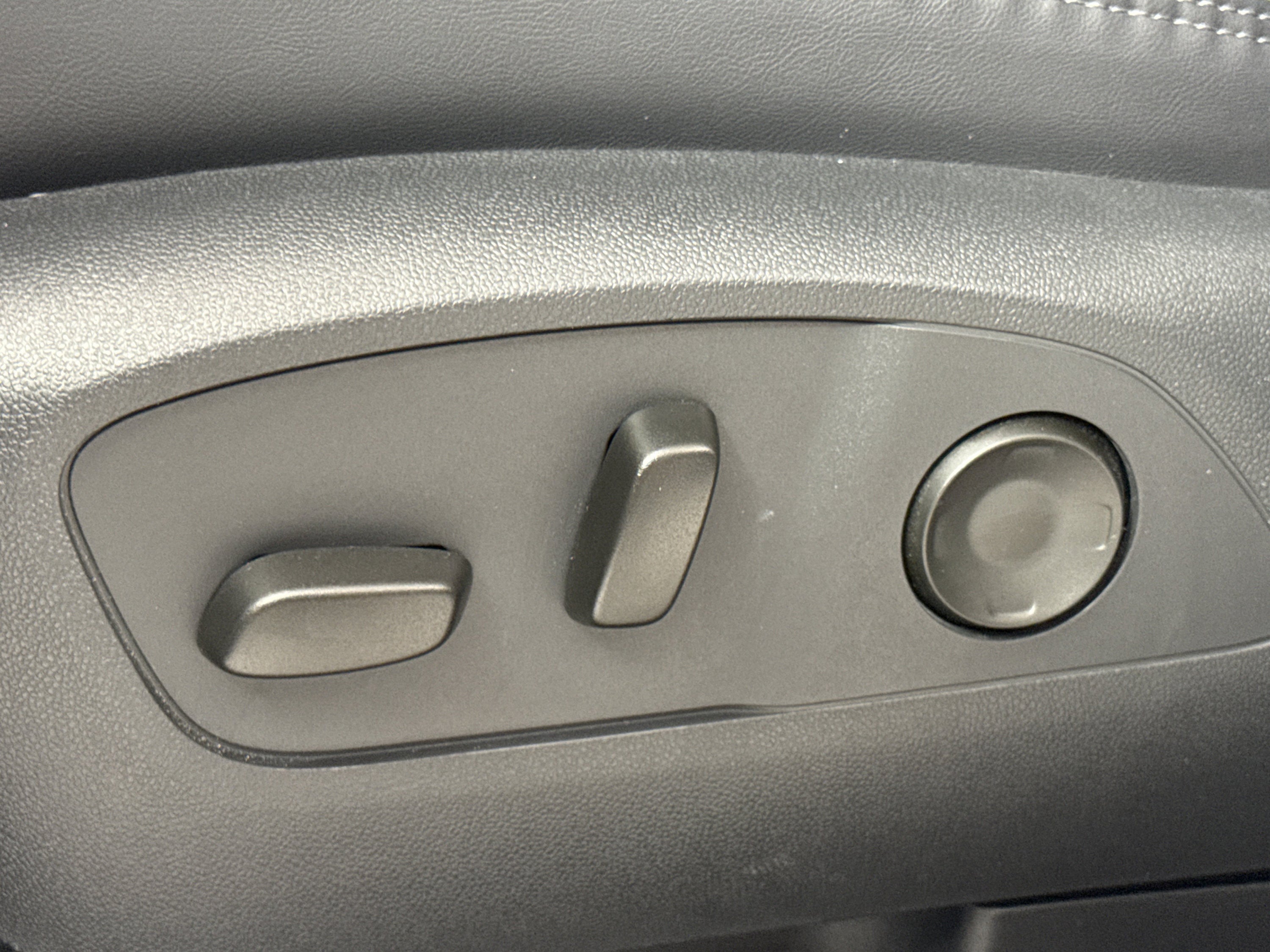 2025 GMC Acadia FWD Denali
