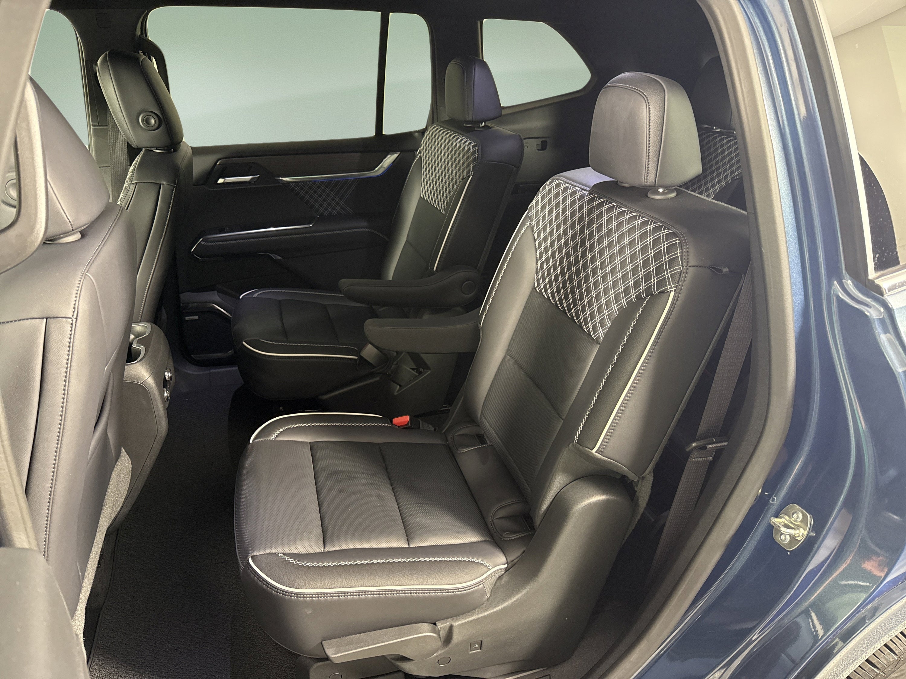 2025 GMC Acadia FWD Denali