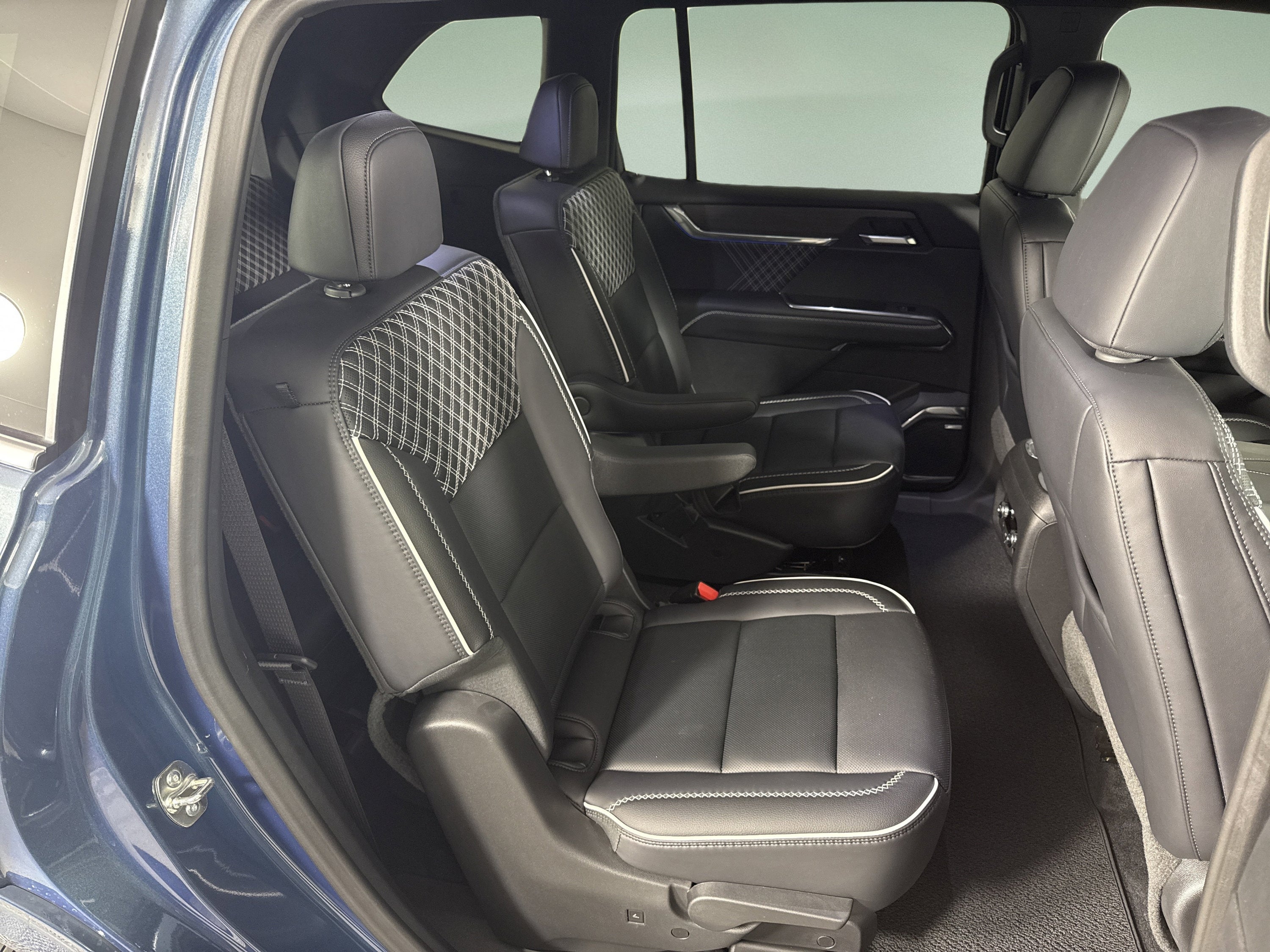 2025 GMC Acadia FWD Denali