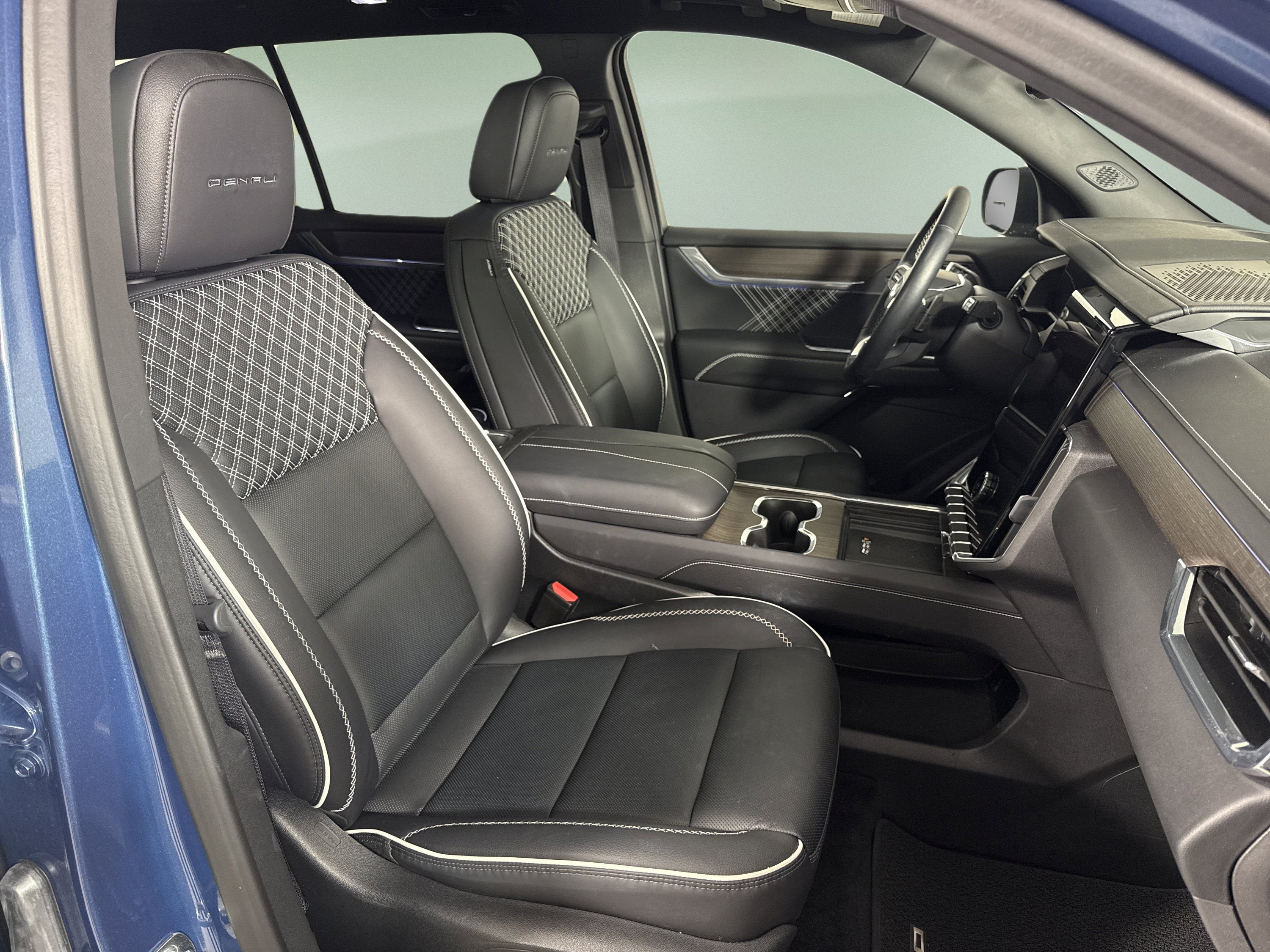 2025 GMC Acadia FWD Denali
