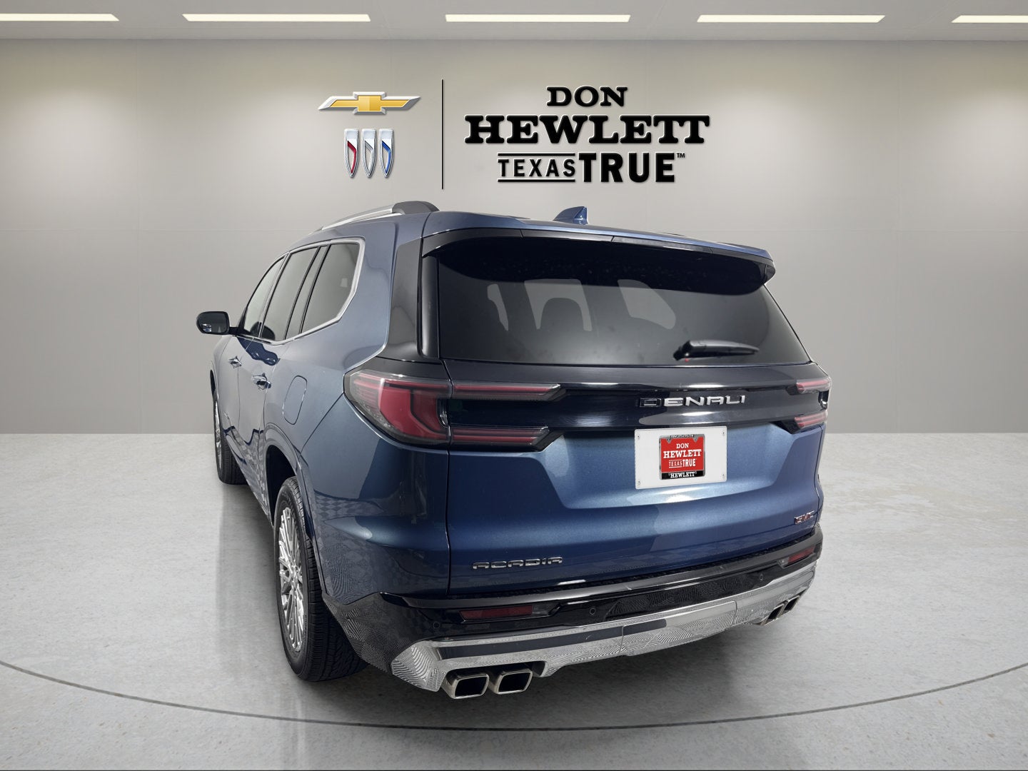 2025 GMC Acadia FWD Denali