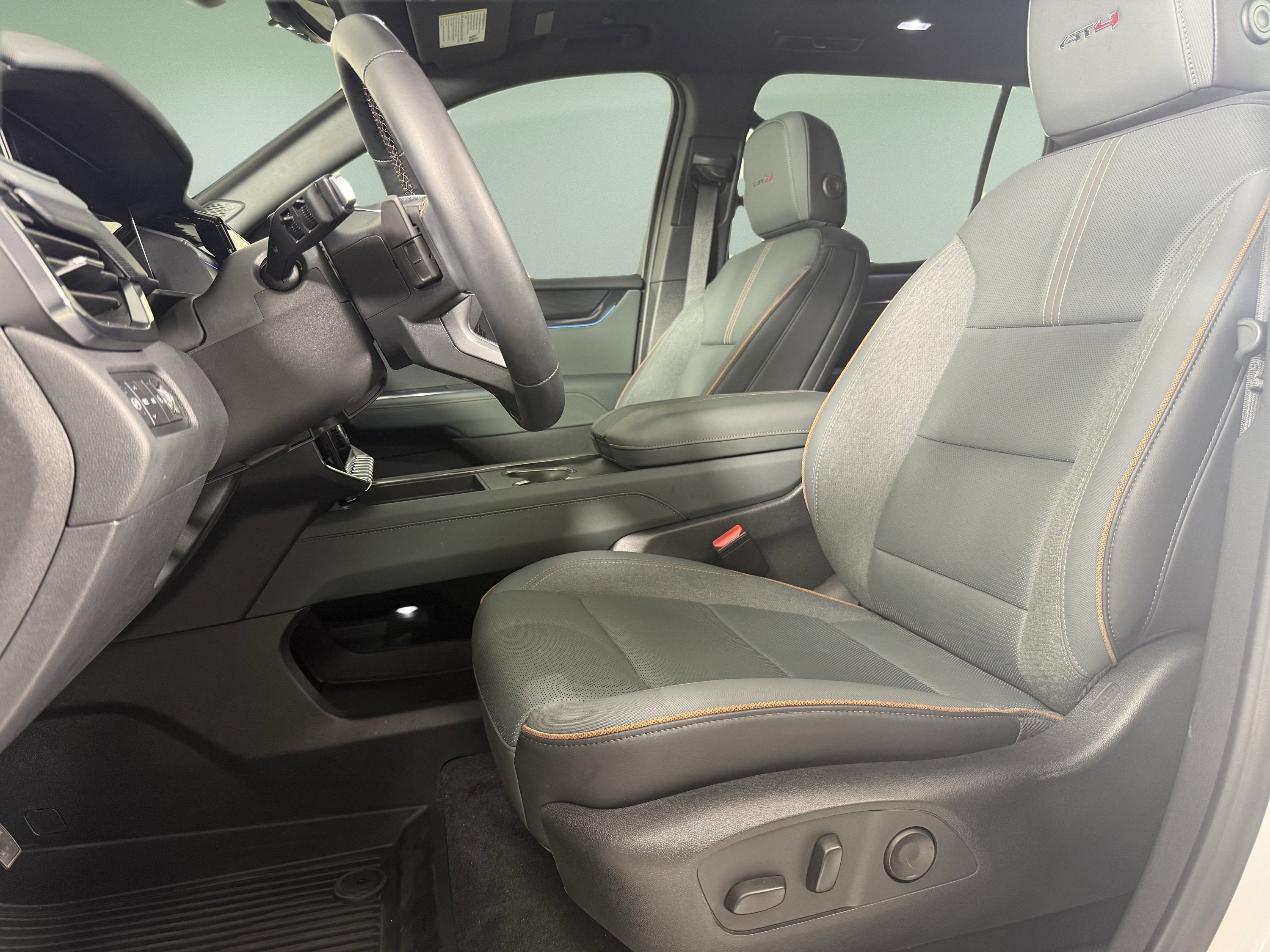 2024 GMC Acadia AWD AT4