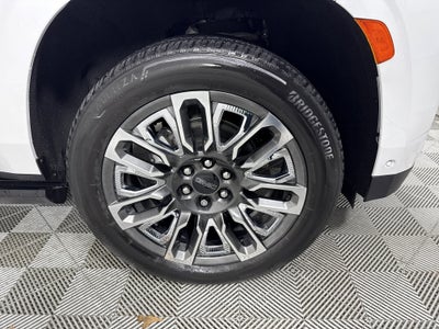 2023 GMC Yukon XL Denali Ultimate