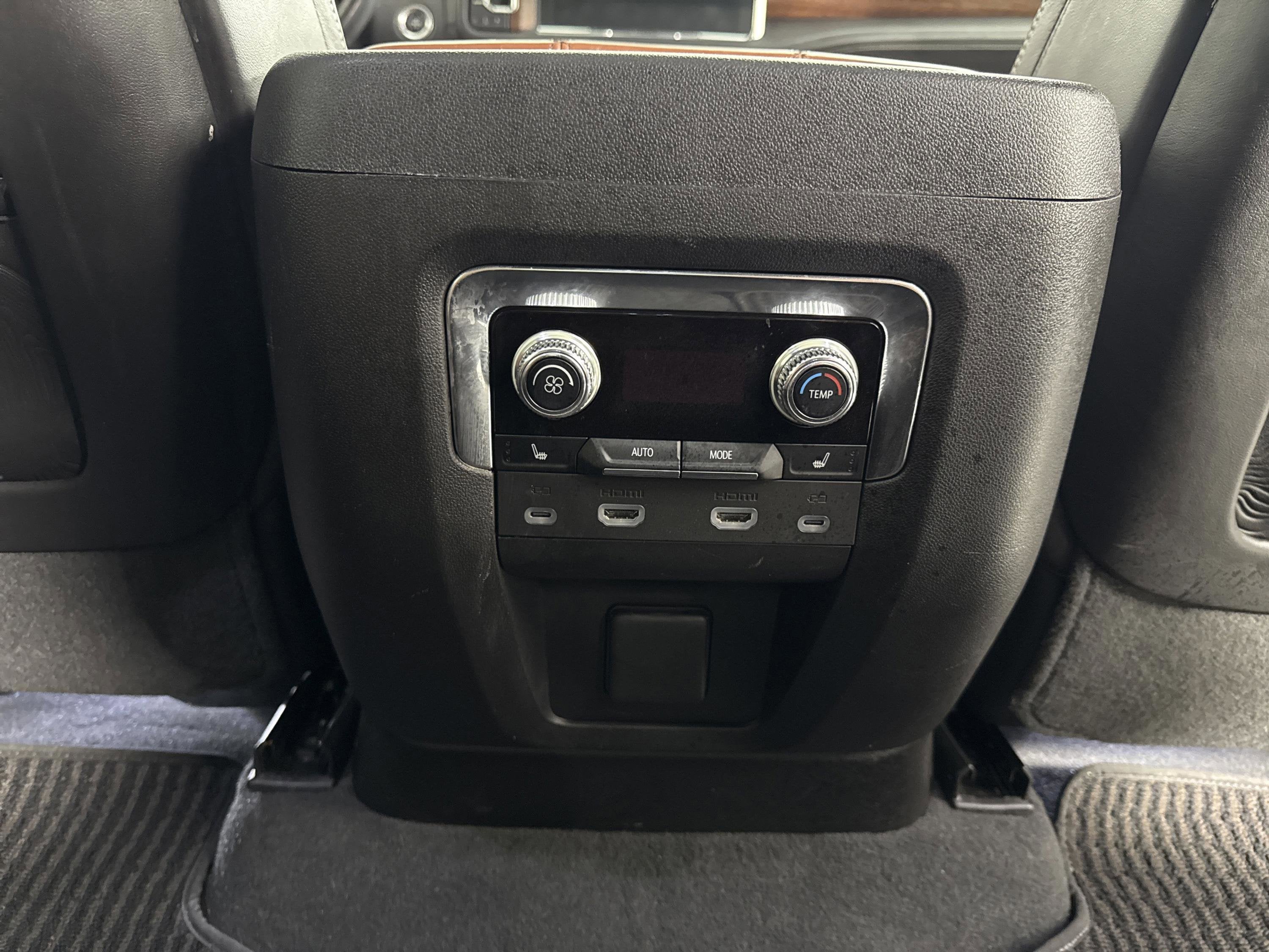 2023 GMC Yukon XL Denali Ultimate