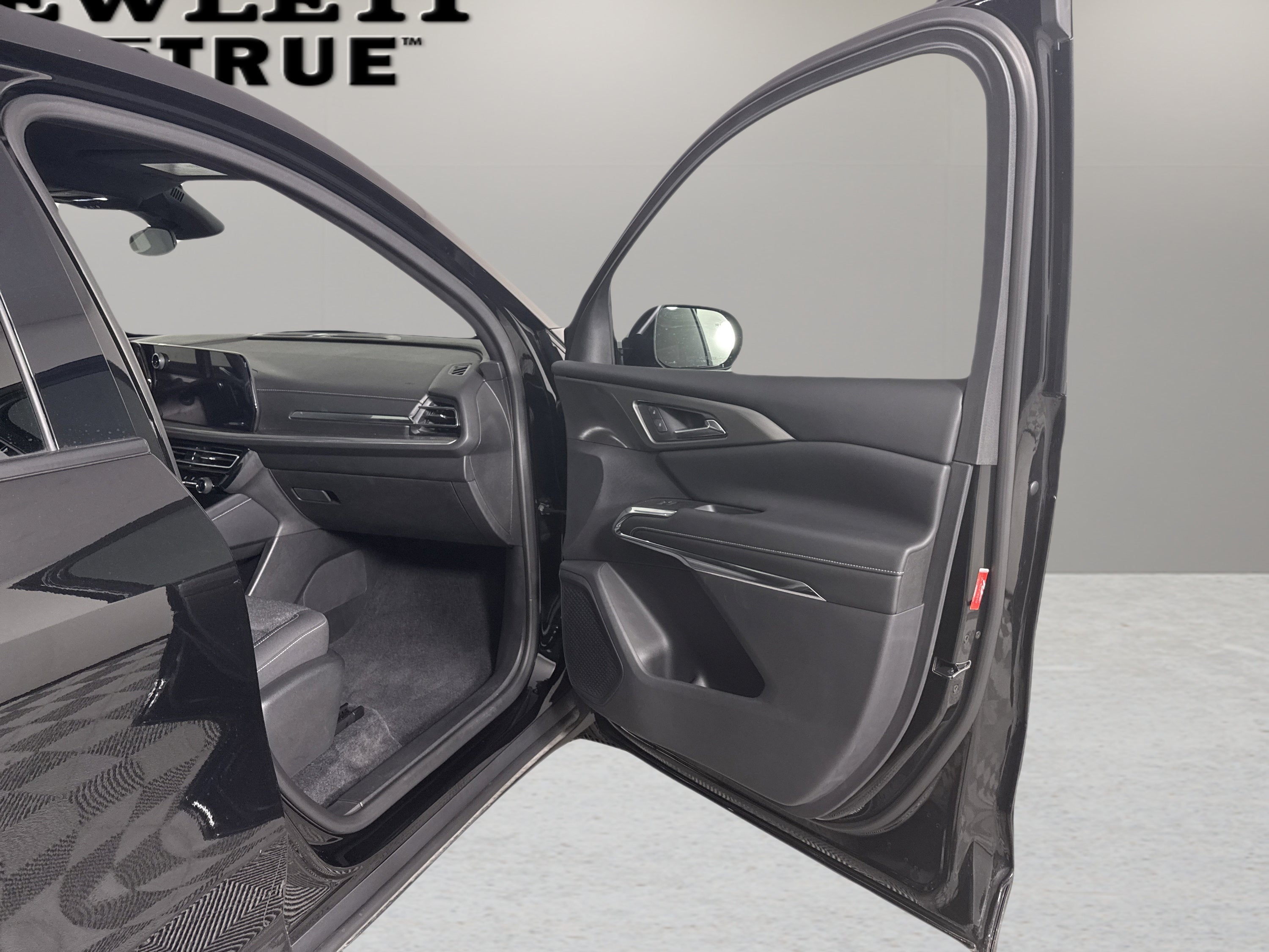 2024 Chevrolet Traverse FWD LS