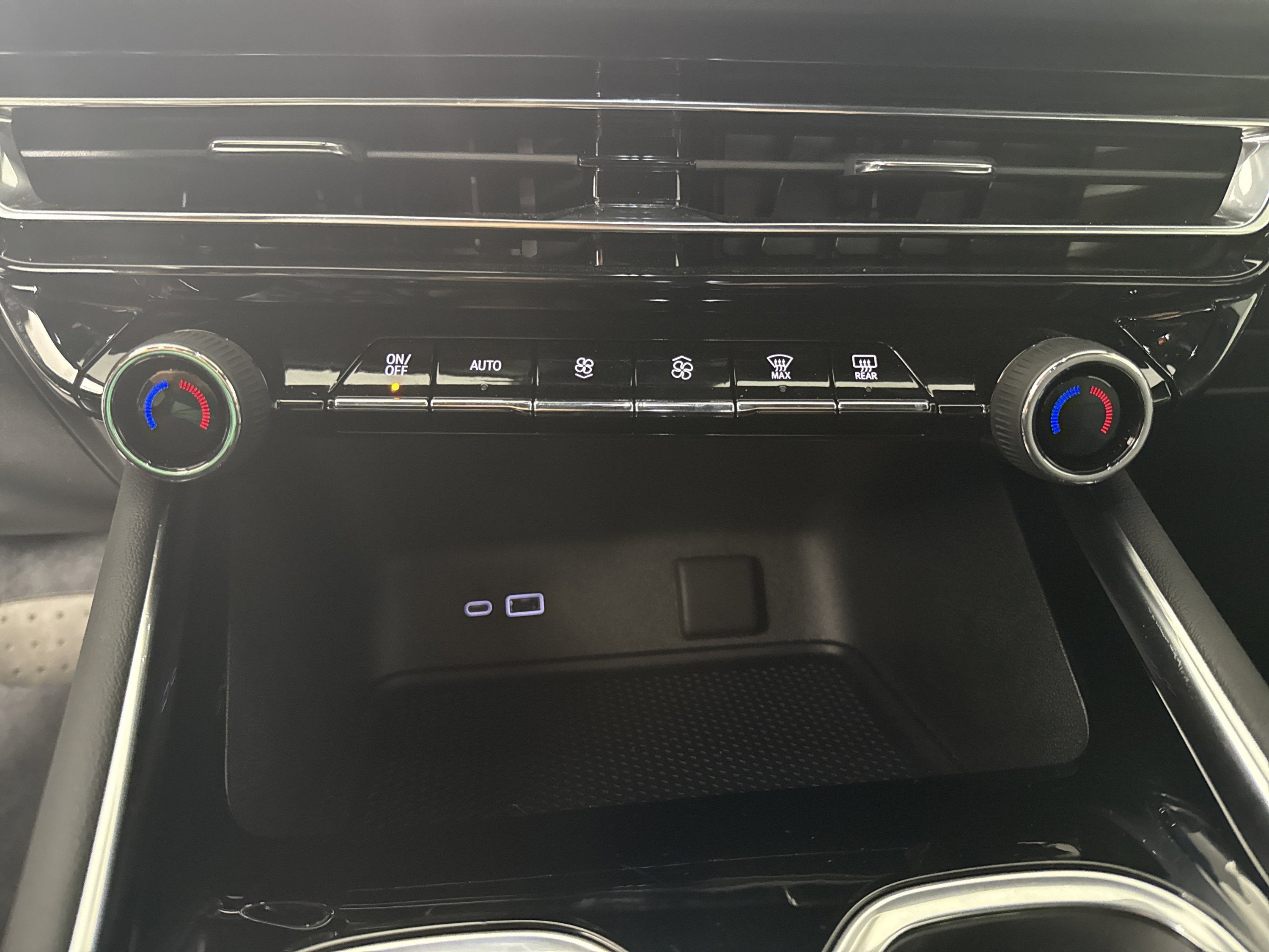 2024 Chevrolet Traverse FWD LS