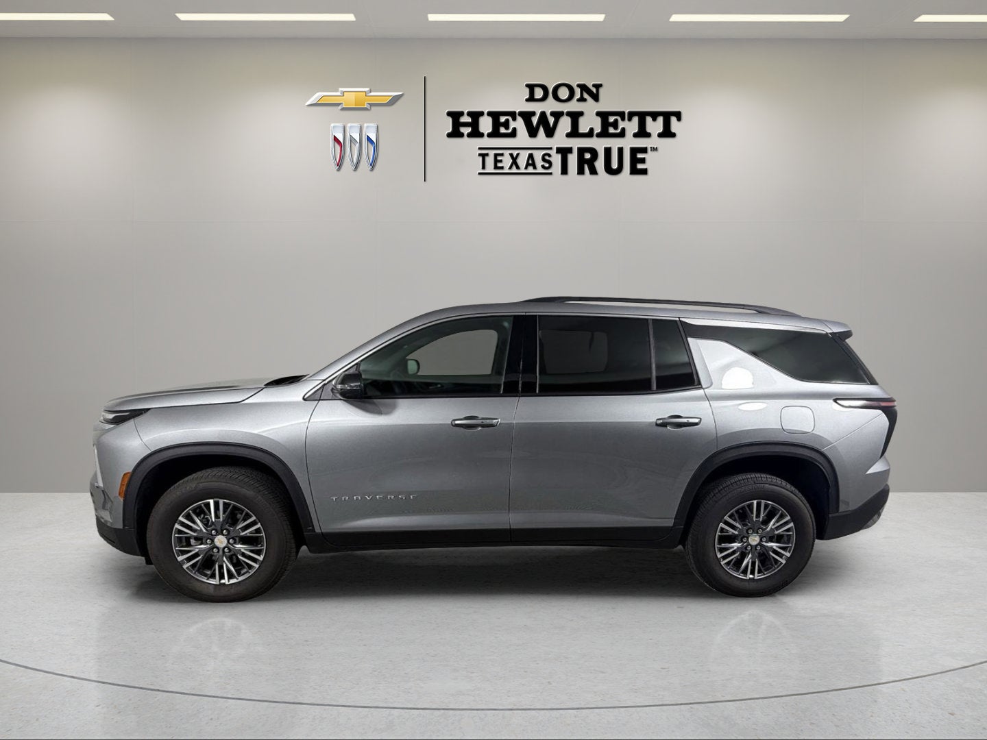 2026 Chevrolet Traverse FWD LT