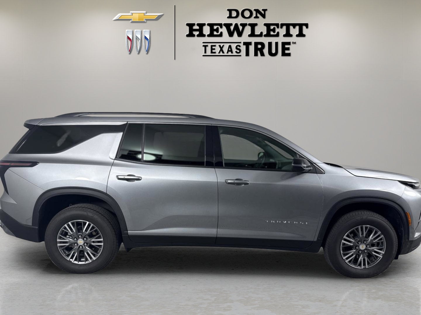 2026 Chevrolet Traverse FWD LT