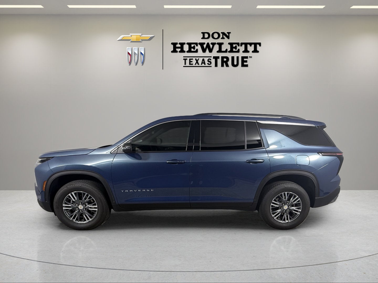 2026 Chevrolet Traverse FWD LT