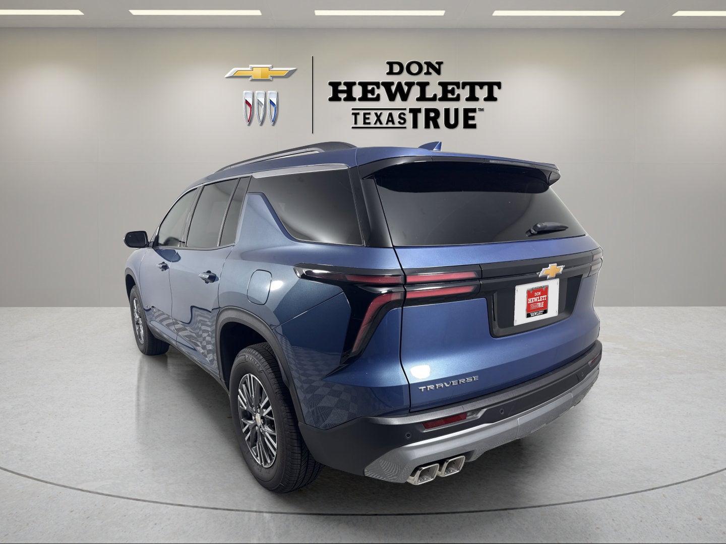 2026 Chevrolet Traverse FWD LT