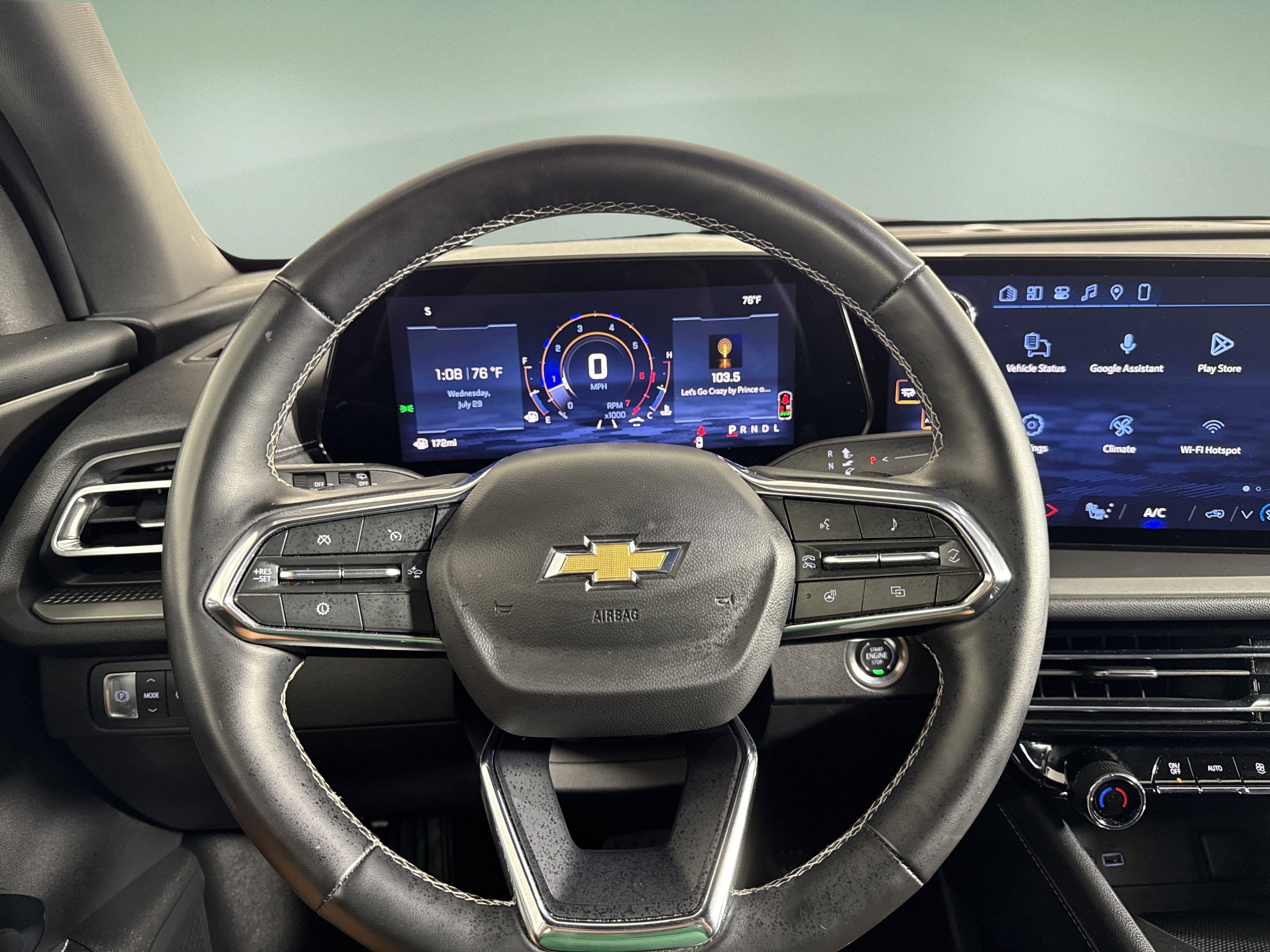 2025 Chevrolet Traverse FWD LT