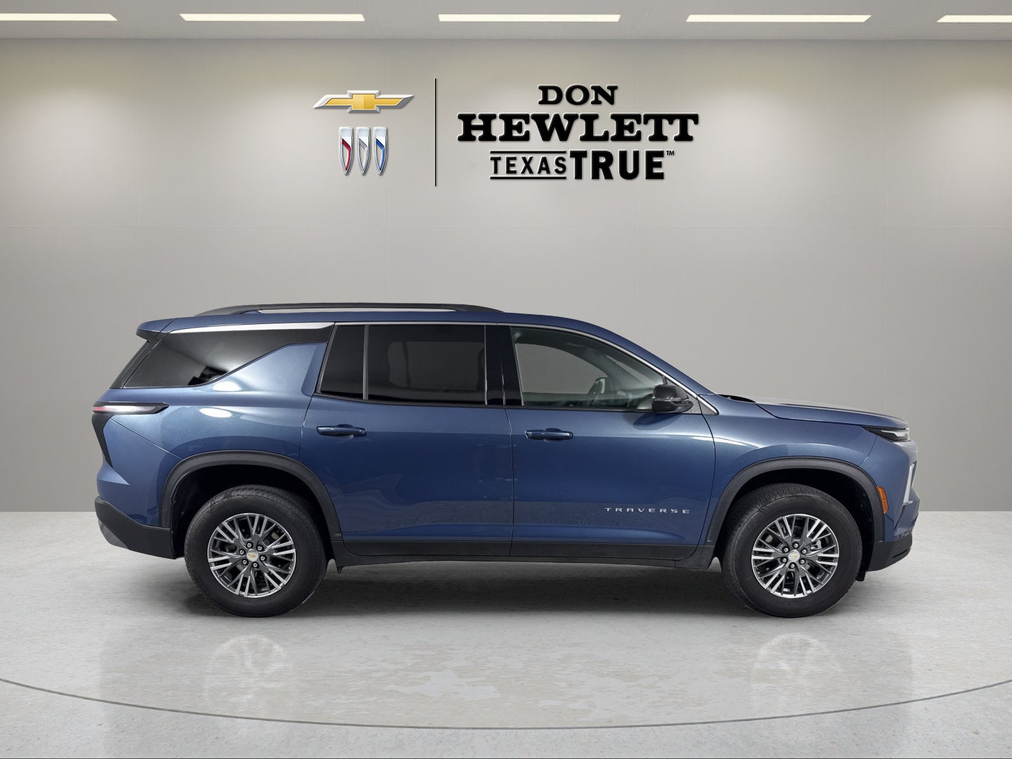 2025 Chevrolet Traverse FWD LT
