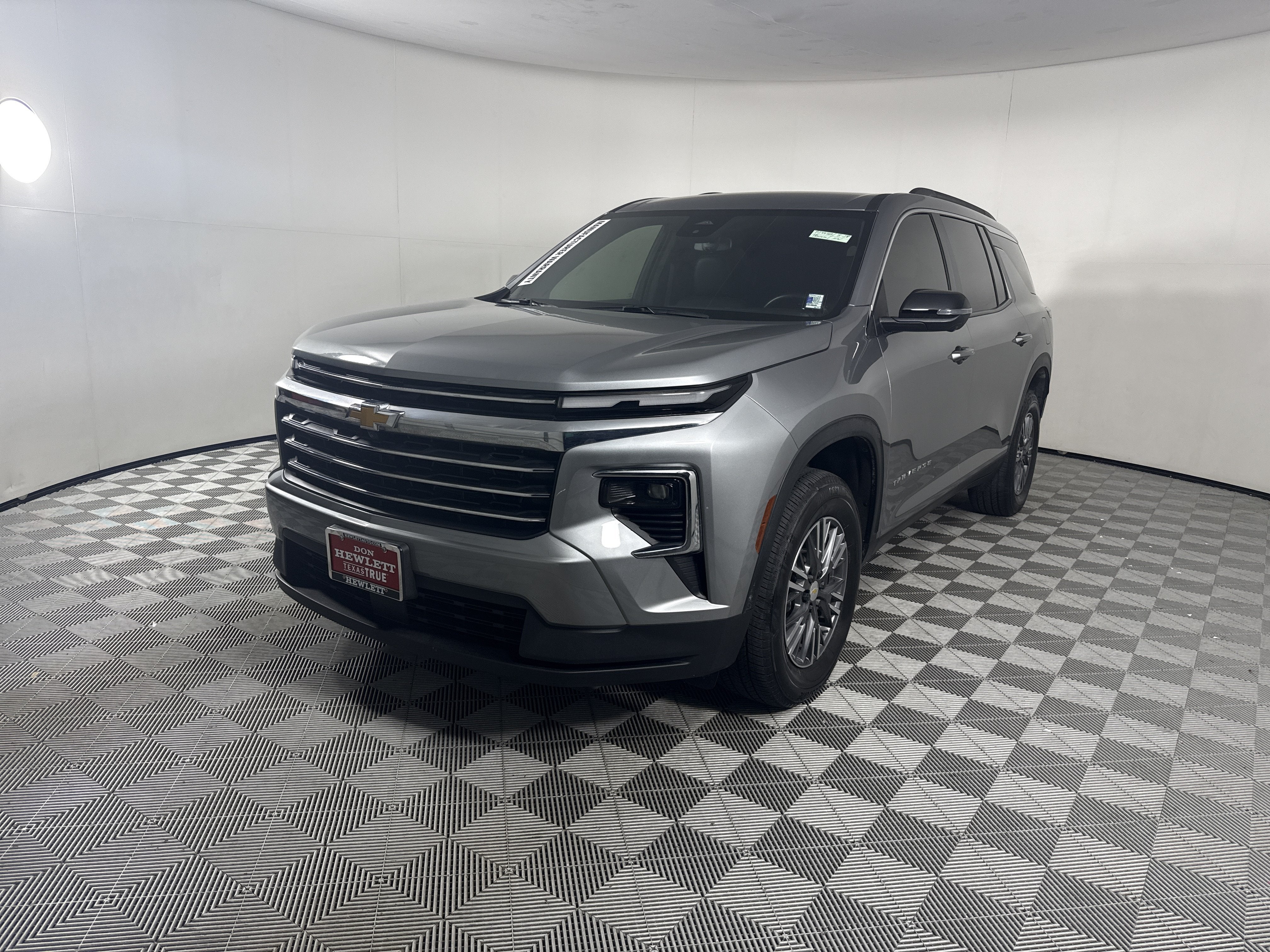 2025 Chevrolet Traverse FWD LT