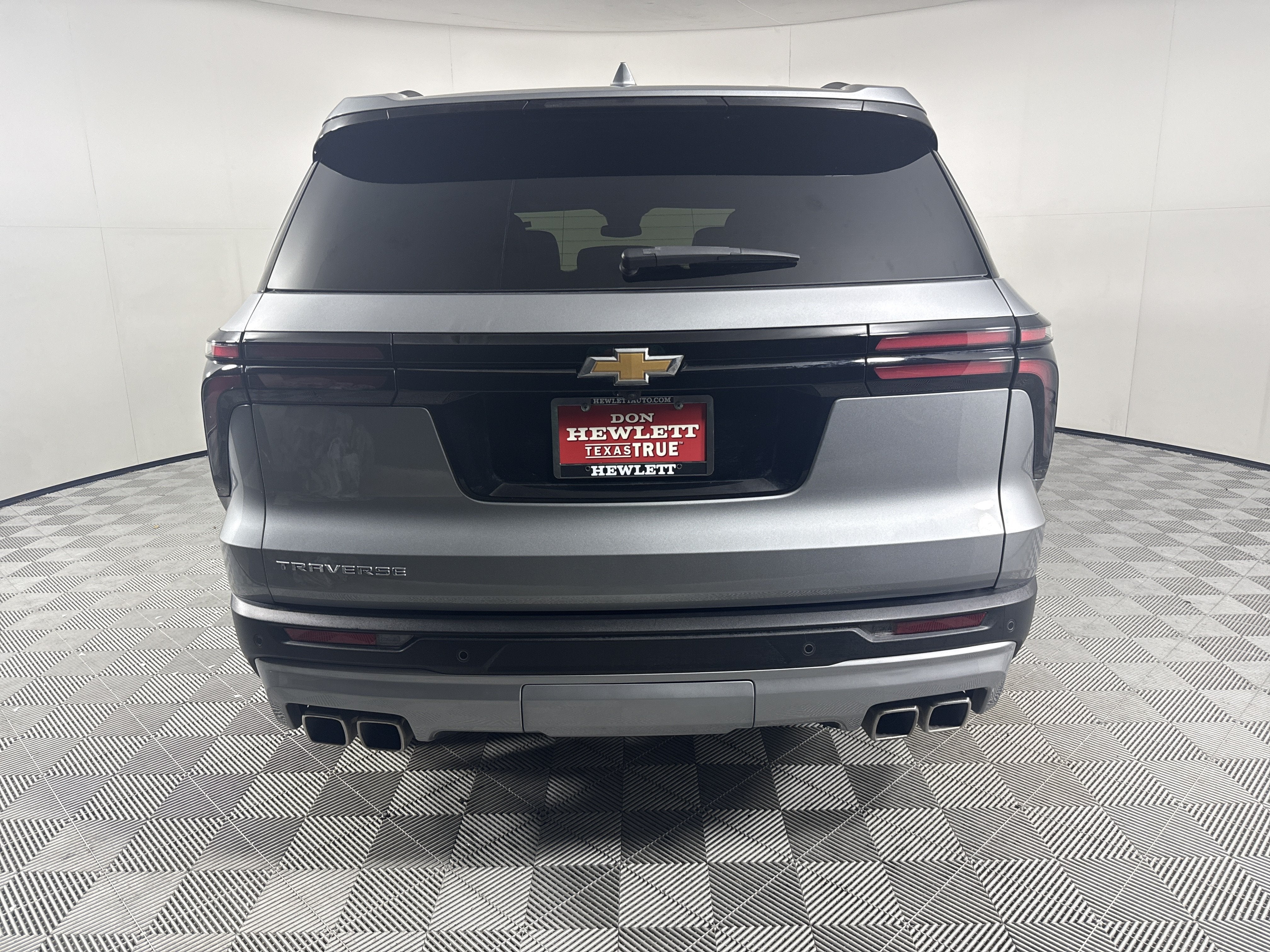 2025 Chevrolet Traverse FWD LT
