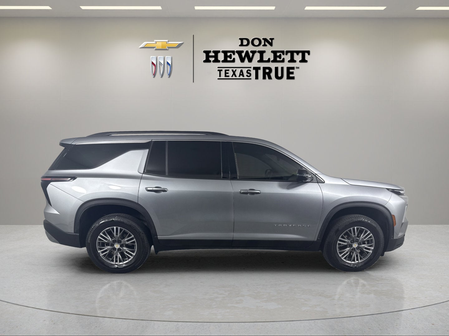 2025 Chevrolet Traverse FWD LT