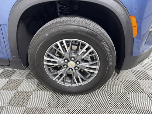 2025 Chevrolet Traverse FWD LT