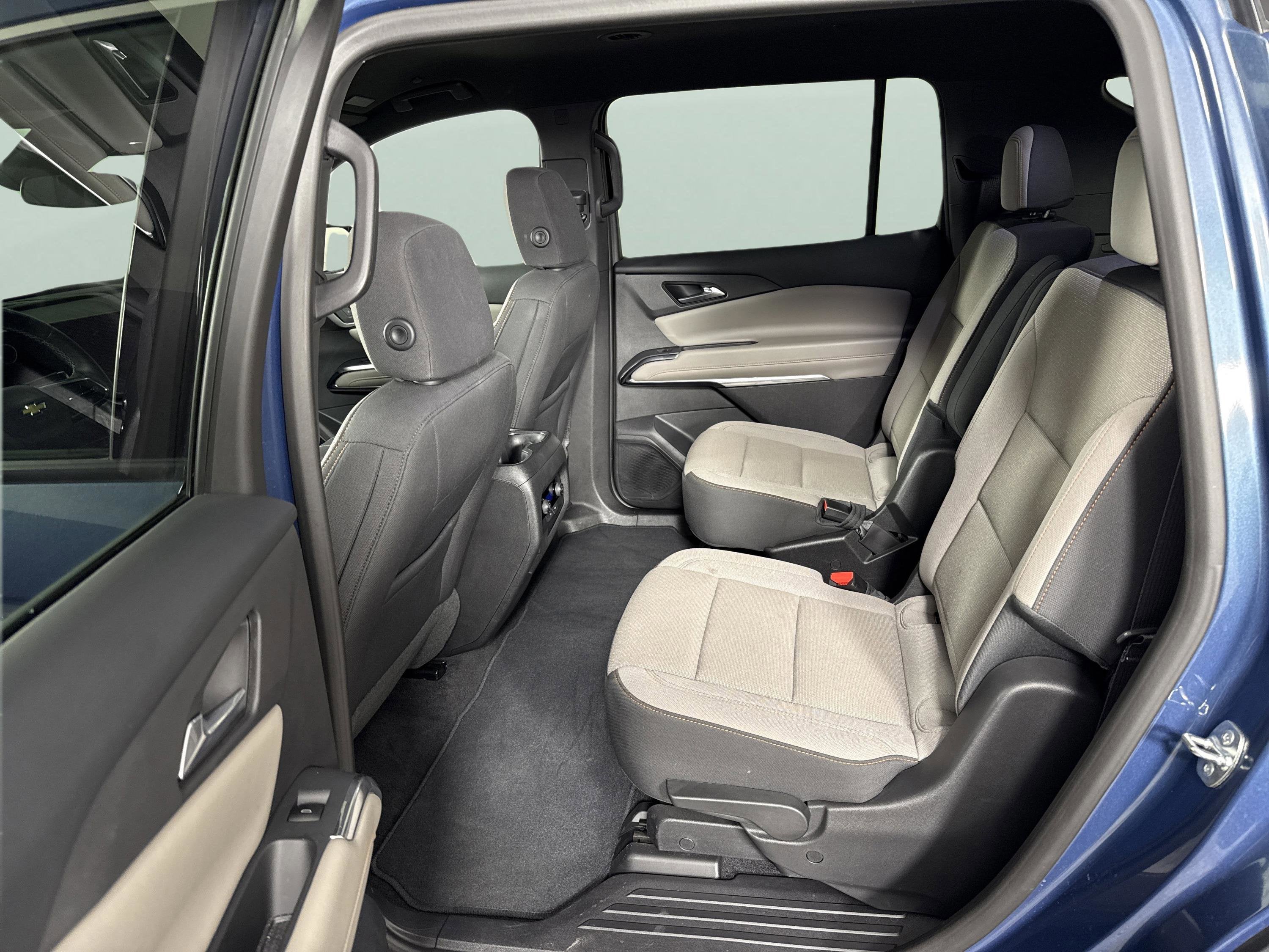 2025 Chevrolet Traverse FWD LT