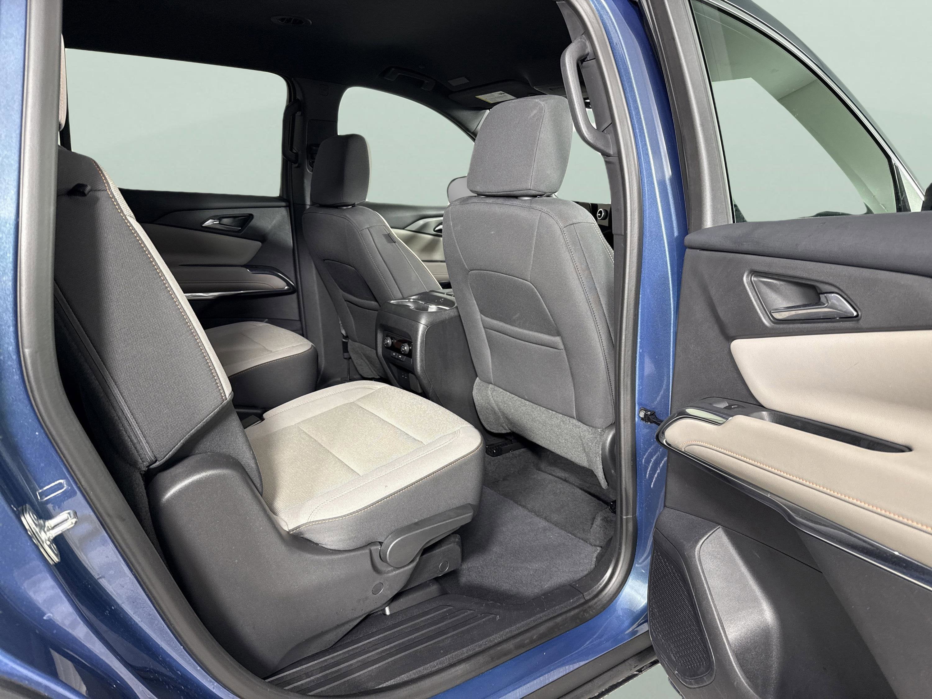 2025 Chevrolet Traverse FWD LT