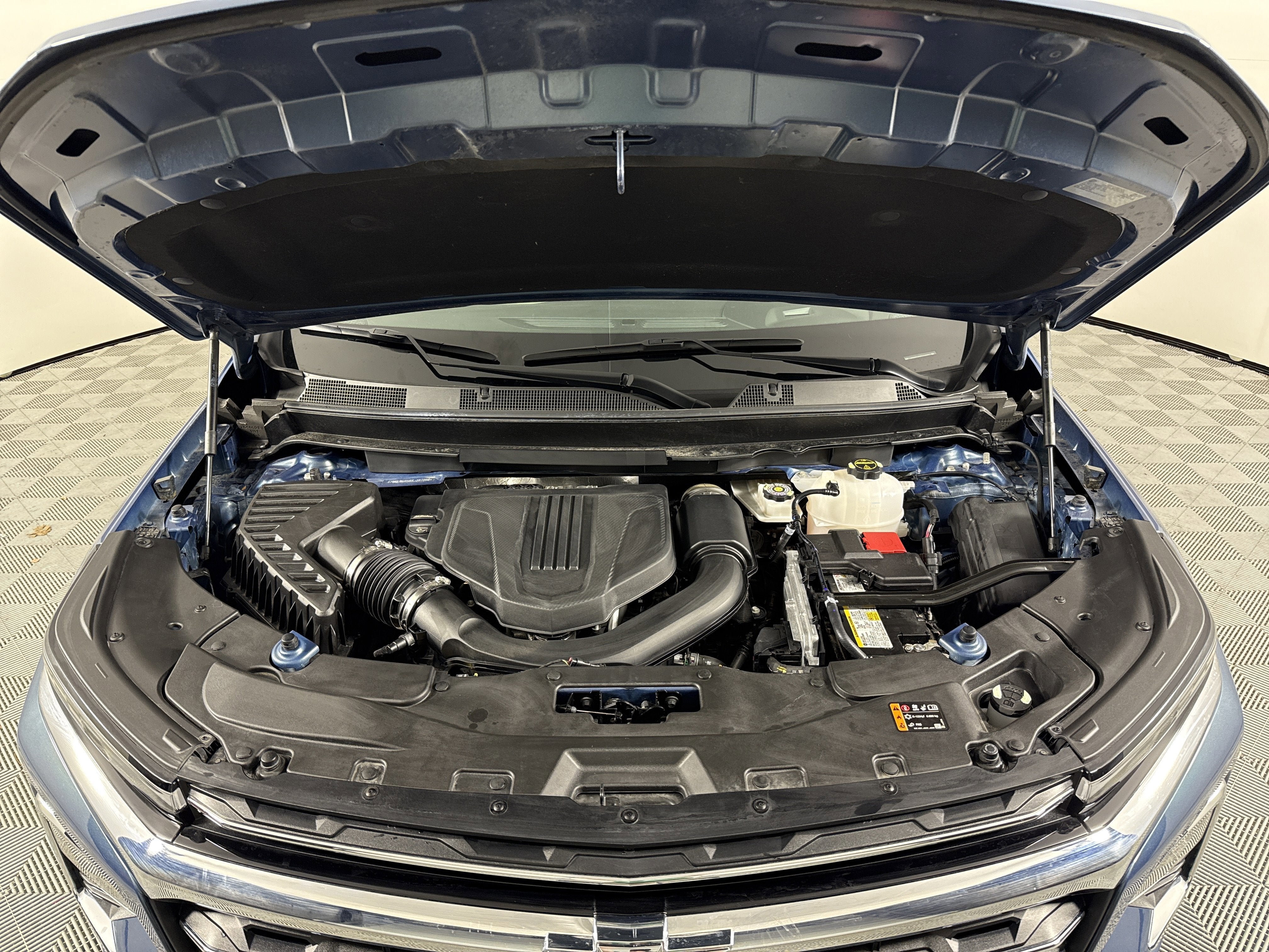 2025 Chevrolet Traverse FWD LT