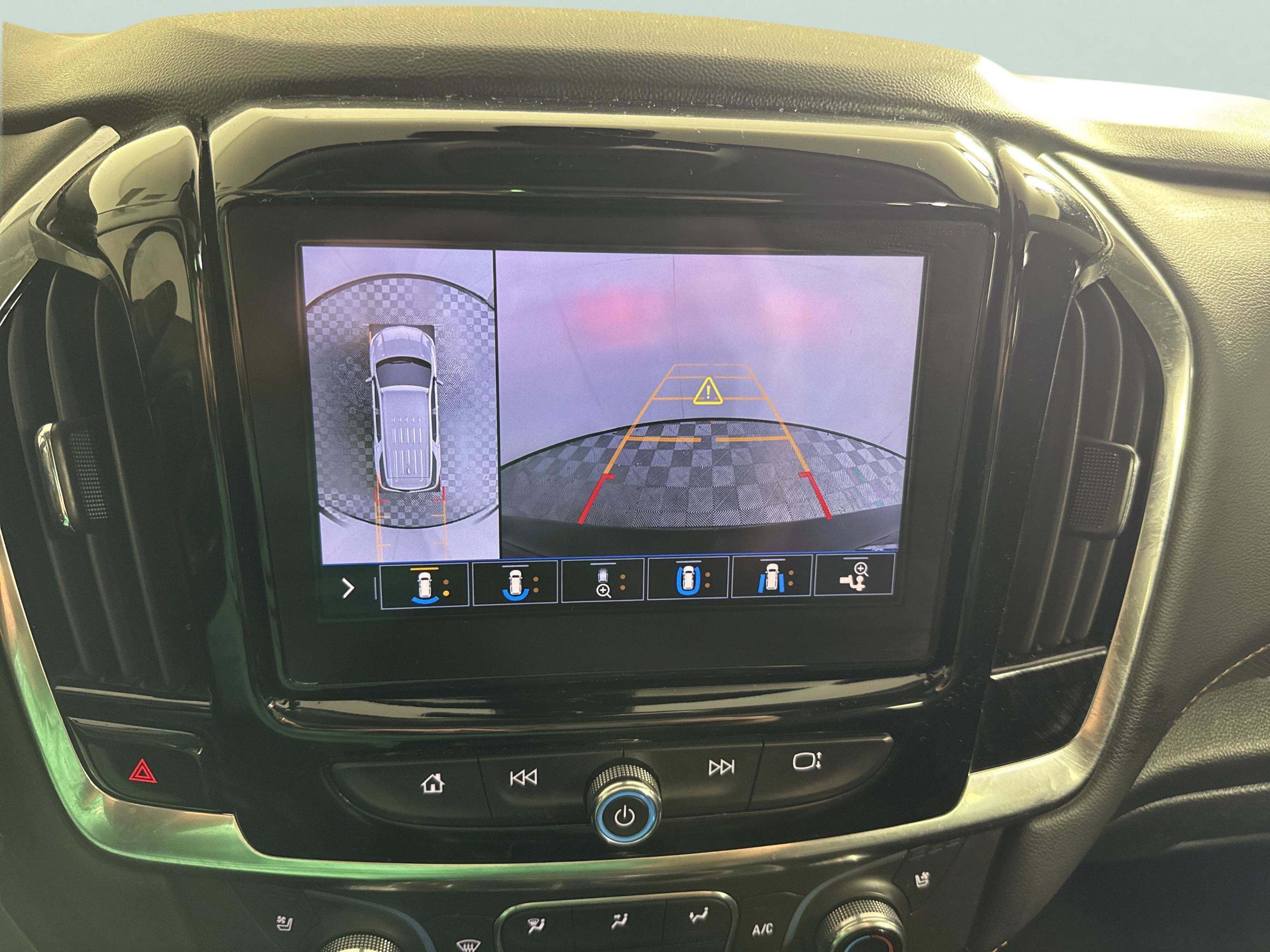 2021 Chevrolet Traverse Premier