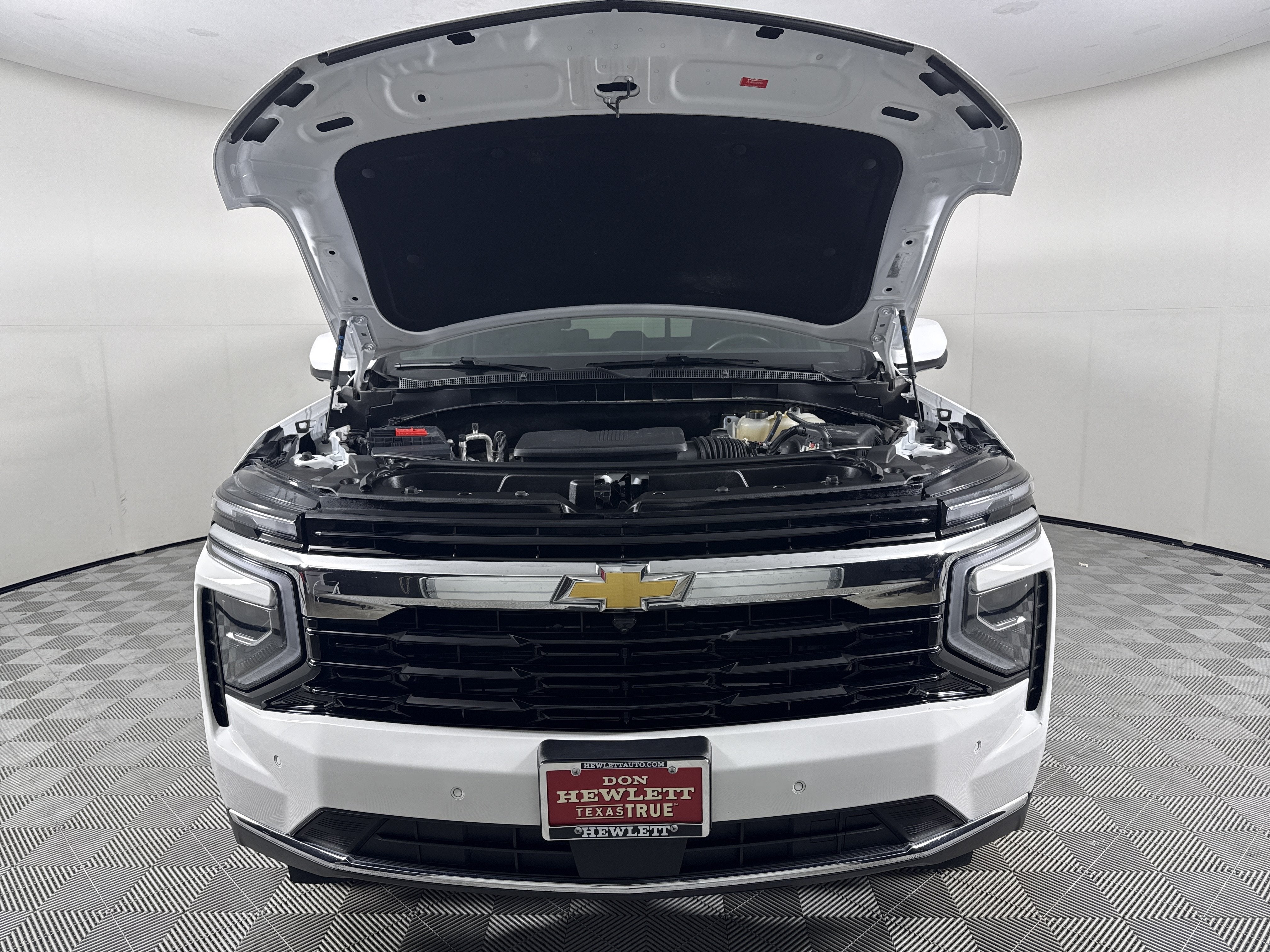 2025 Chevrolet Tahoe LS