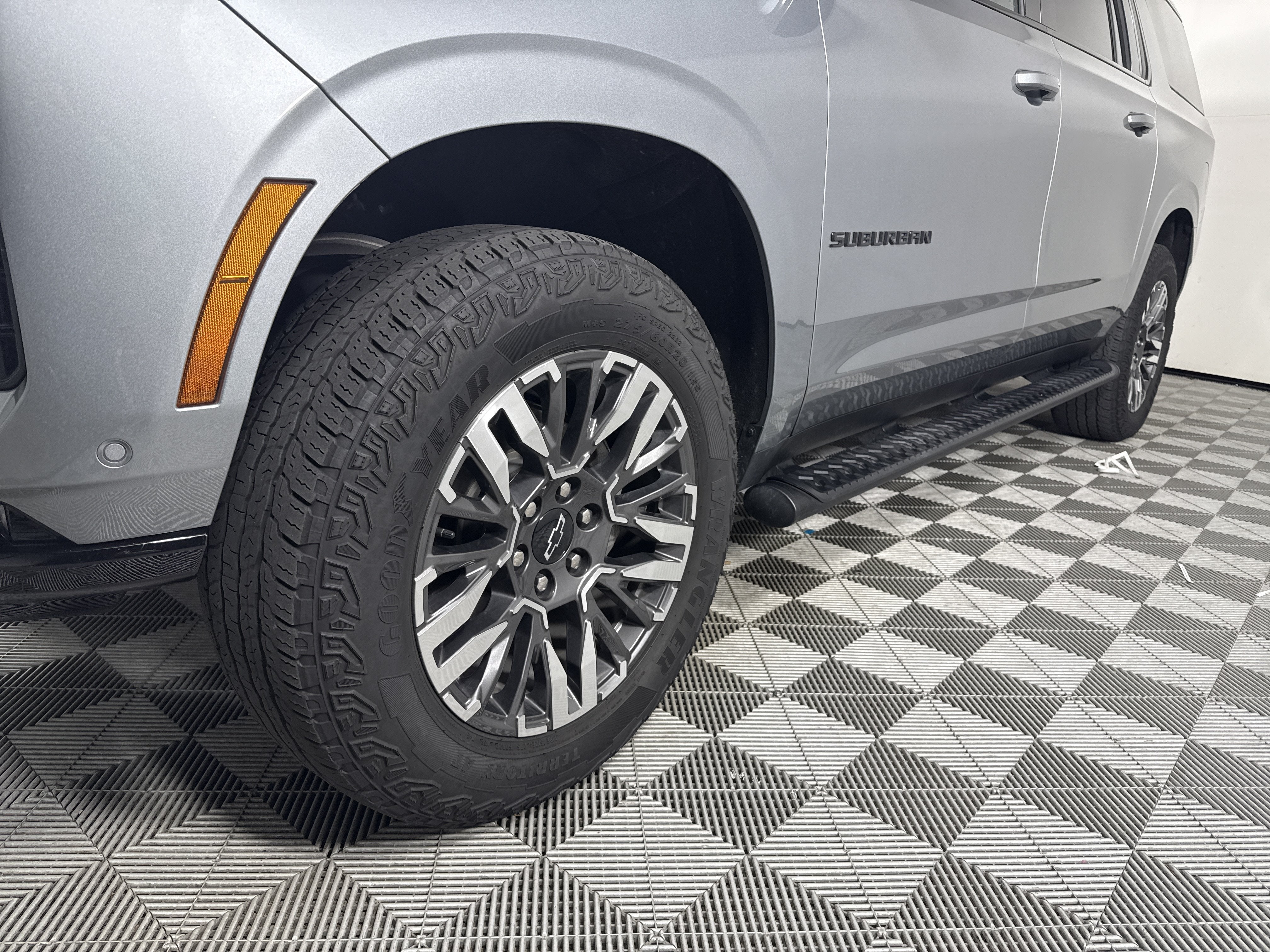 2025 Chevrolet Suburban Z71