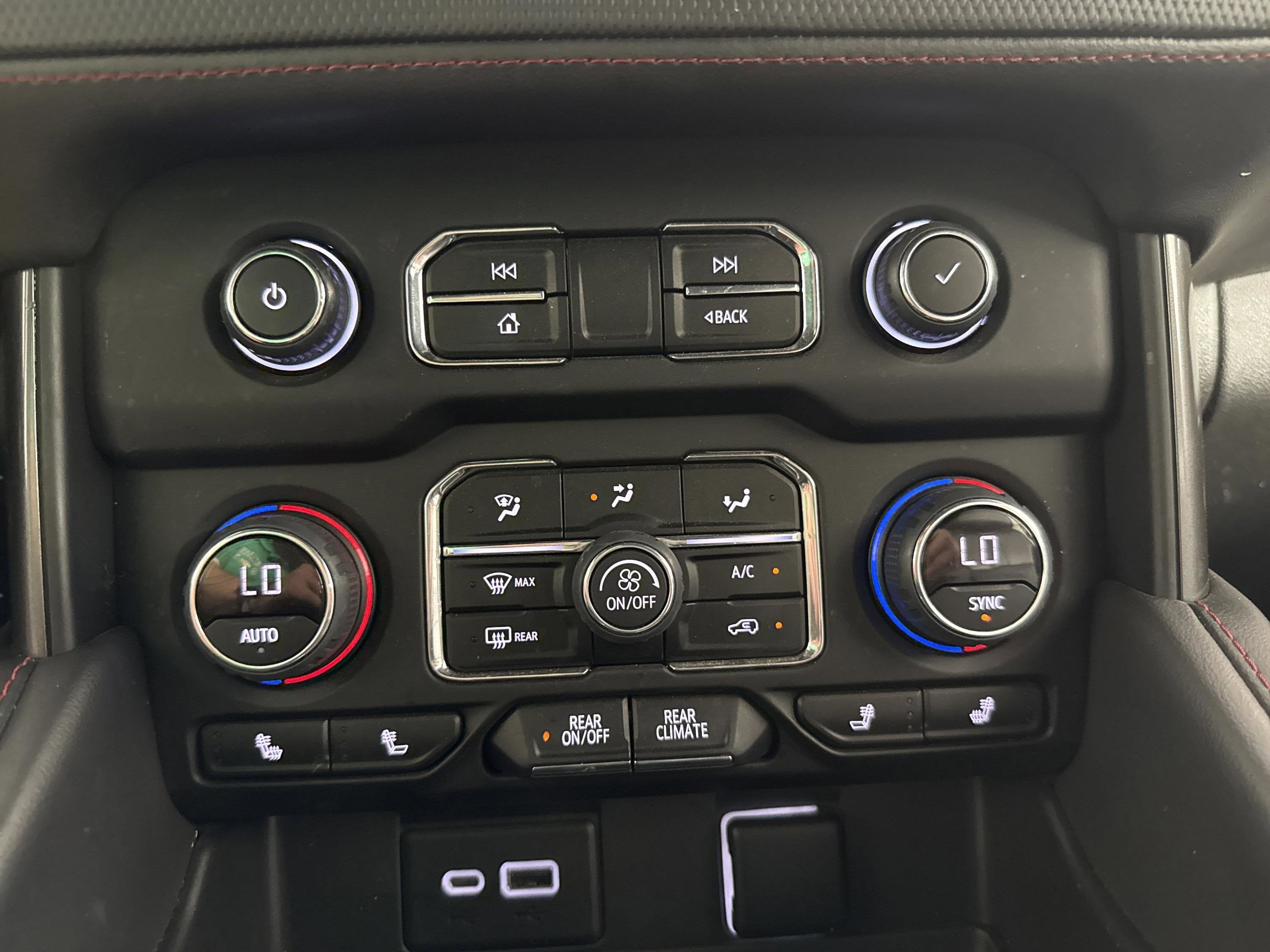 2022 Chevrolet Suburban RST