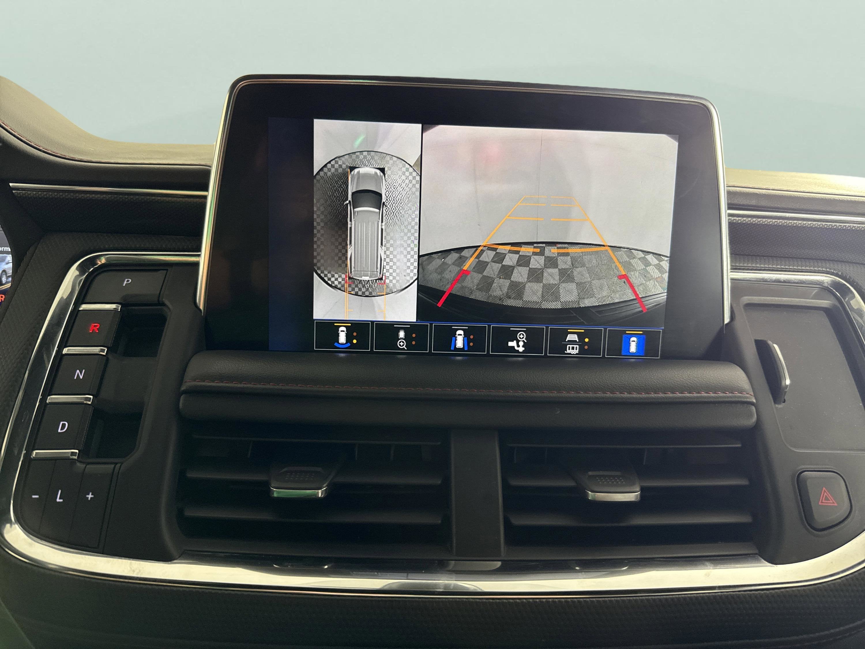 2022 Chevrolet Suburban RST