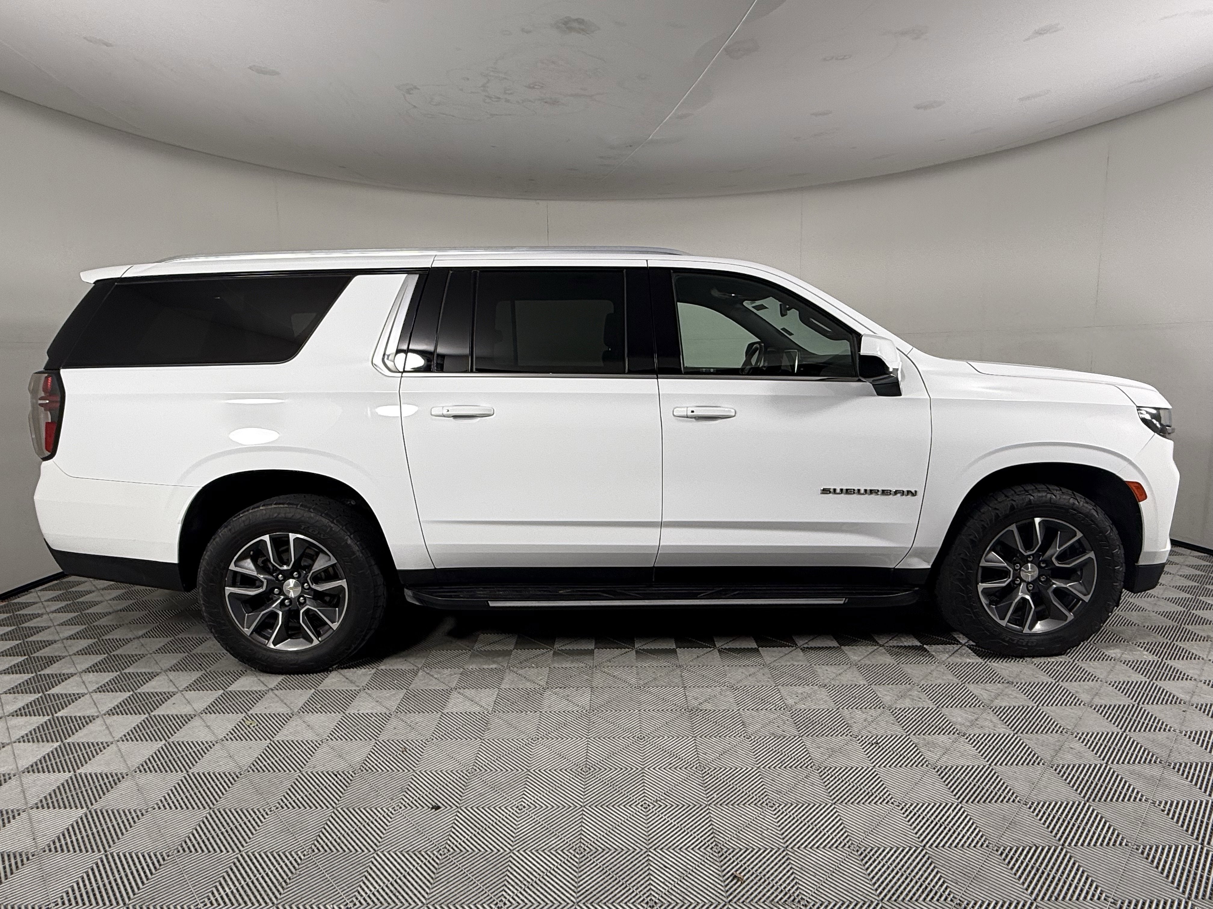 2021 Chevrolet Suburban LT