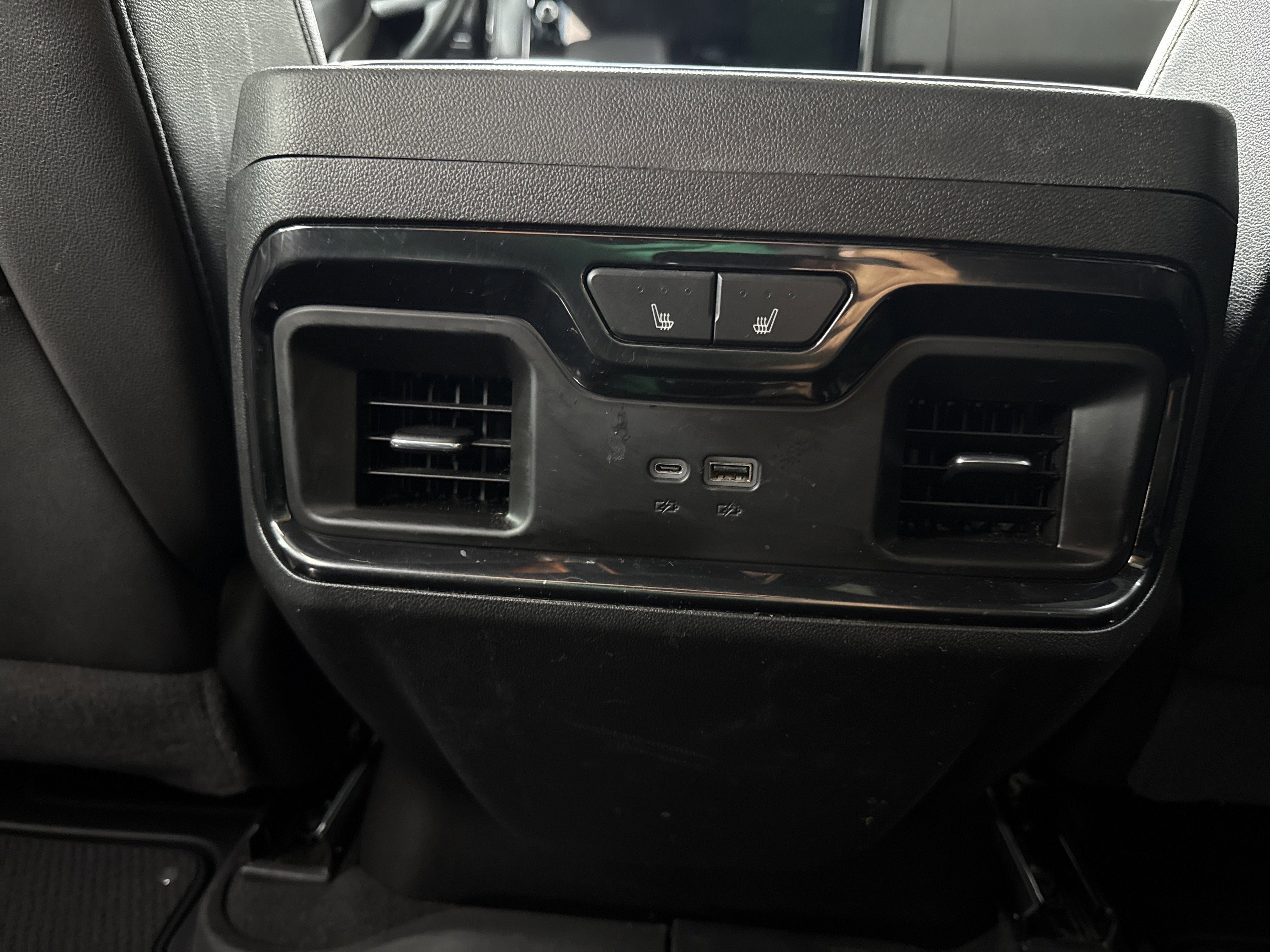 2025 GMC Sierra 3500HD AT4